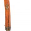 Een antieke houten wandelstok met een verborgen dolk. Het lemmet heeft een lengte van 35 cm en is geëtst. Het hout vertoont enkele barsten en een paar stukken van het beslag zijn manco.