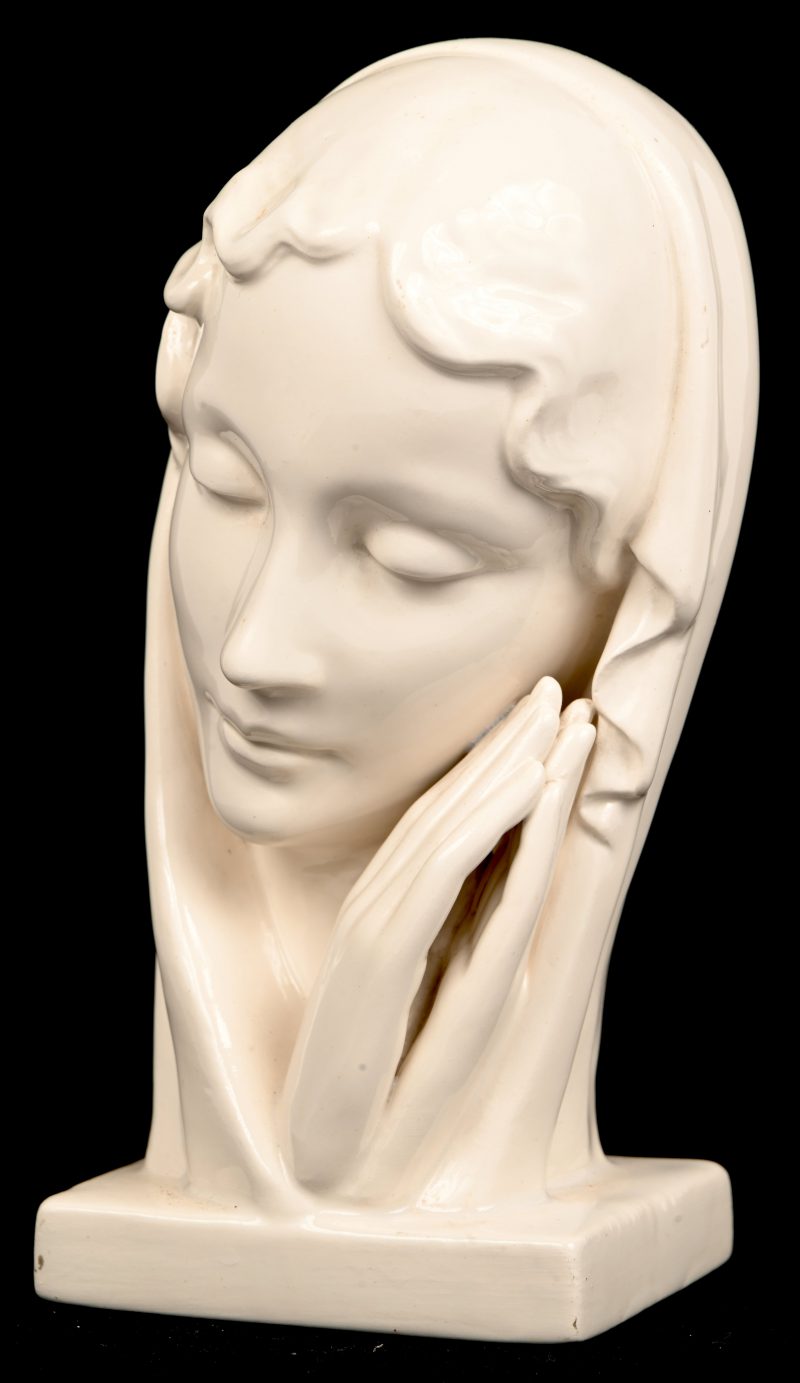 Een vintage porseleinen Madonna, gemerkt Goebel HM22. Periode 1935 - 1949.