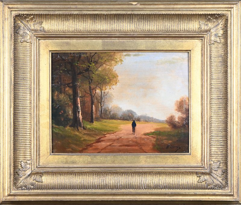 ‘Herfstlandschap met wandelaar’, olieverf op paneel. Onleesbaar getekend.
