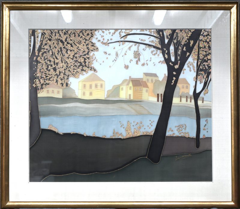‘Herfstlandschap met huizen’, een naief schilderij op zijde. Getekend; Emmanuelle.