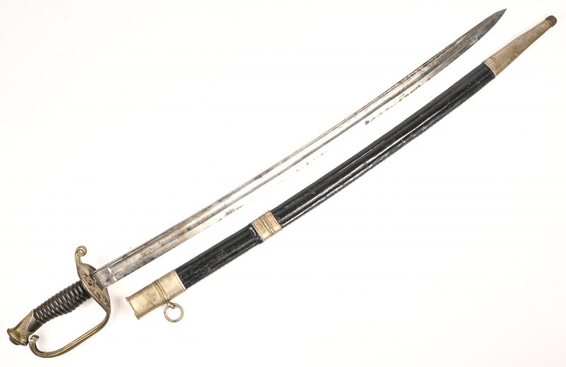 Een Belgische sabel, model 1850. Politie of Garde Civique-uitvoering van de sabel voor onderofficieren.