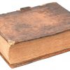 ‘Controversariarum Juris’, een 17e eeuws juridisch boek waarin contractuele, testamentaire, feodale, strafrechtelijke en diverse andere zaken worden besproken. Gedrukt in het Latijn door Hermannum Demen, MDCLXXVIII