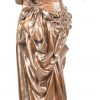 ‘Liseuse’, een gepatineerd bronzen beeld van een lezende Bourgondische vrouw. Draagt de handtekening; A. Carrier Belleuse.