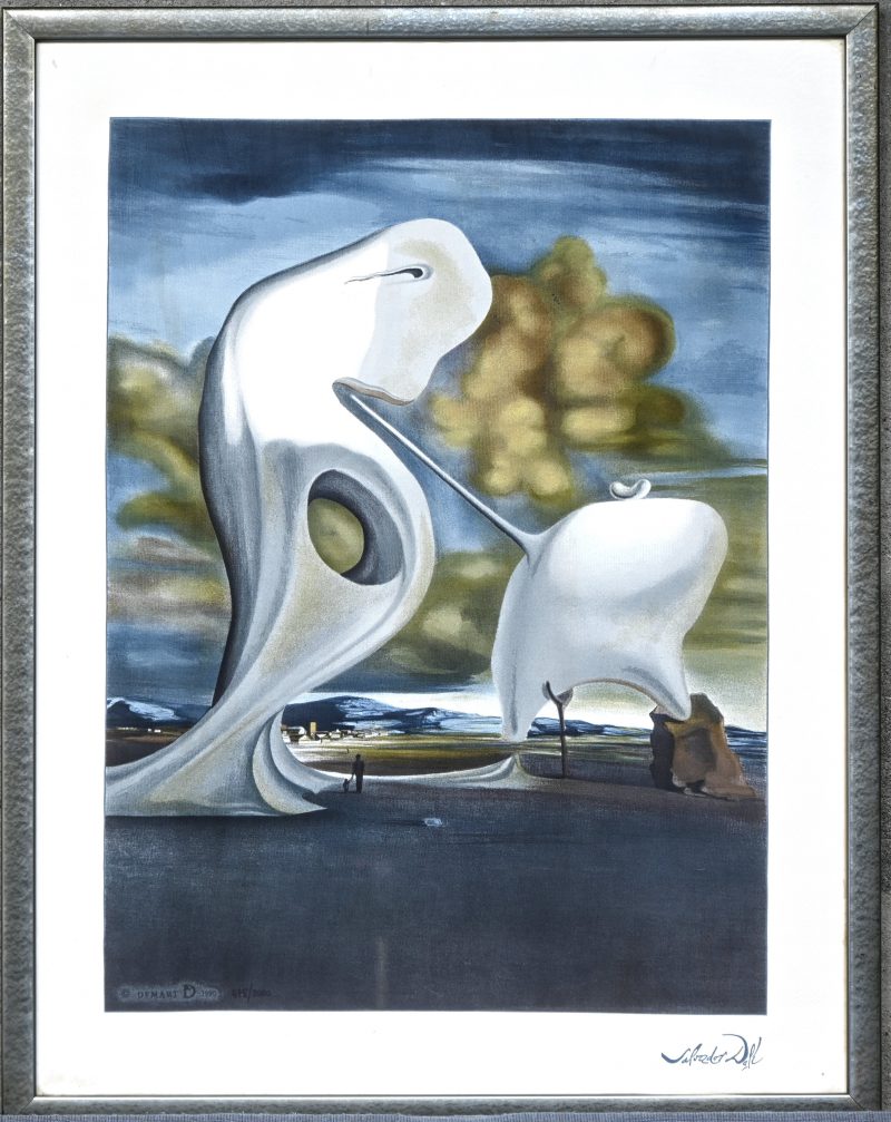 ‘Archeologische Herinnering aan ‘Het Angelus’ van Millet’. Een genummerde kunstdruk op zijde door Demart, naar het werk van Dali. Nr. 475 uit een oplage van 2000 exemplaren.