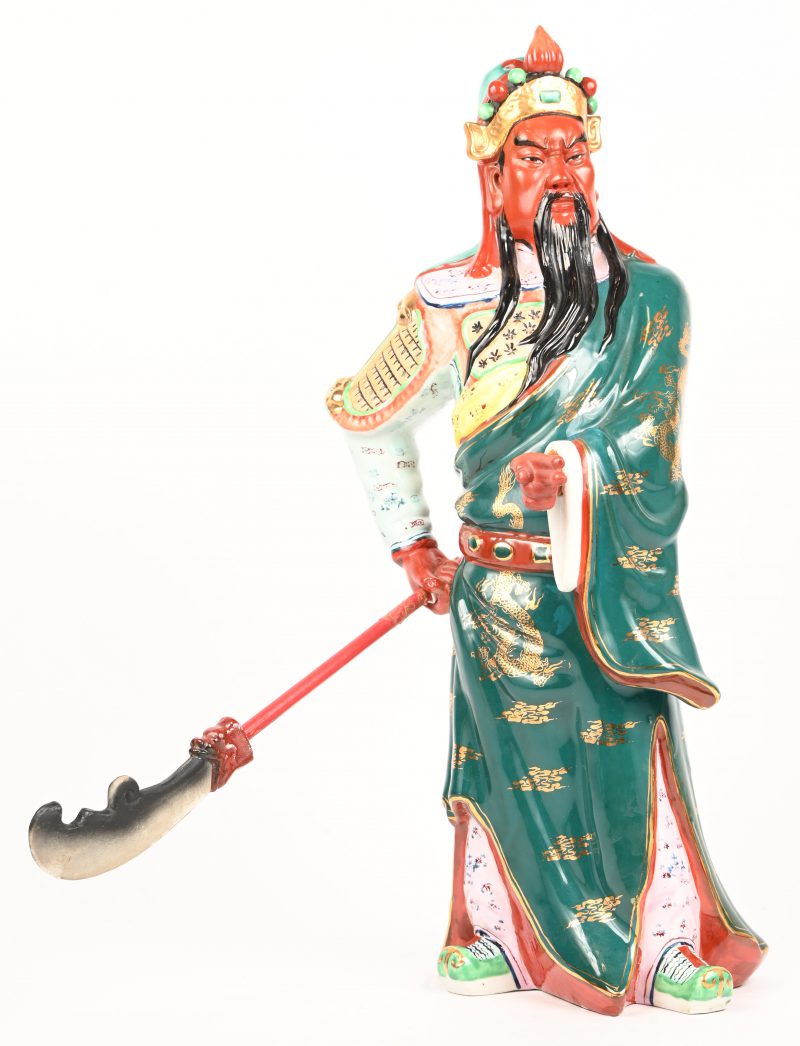 “Guan Yu”, een porseleinen beeld van de Chinese krijger, gewapend.