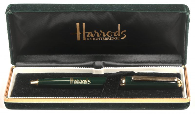Een balpen in etuit, Harrods Knightsbridge?
