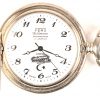 Een lot van 2 zakhorloges bestaande uit een Fero Feldmann 17 jewels, werkend, en een goudkleurige Orinoco Chronometre, niet werkend. Toegevoegd 5 horlogekettingen.