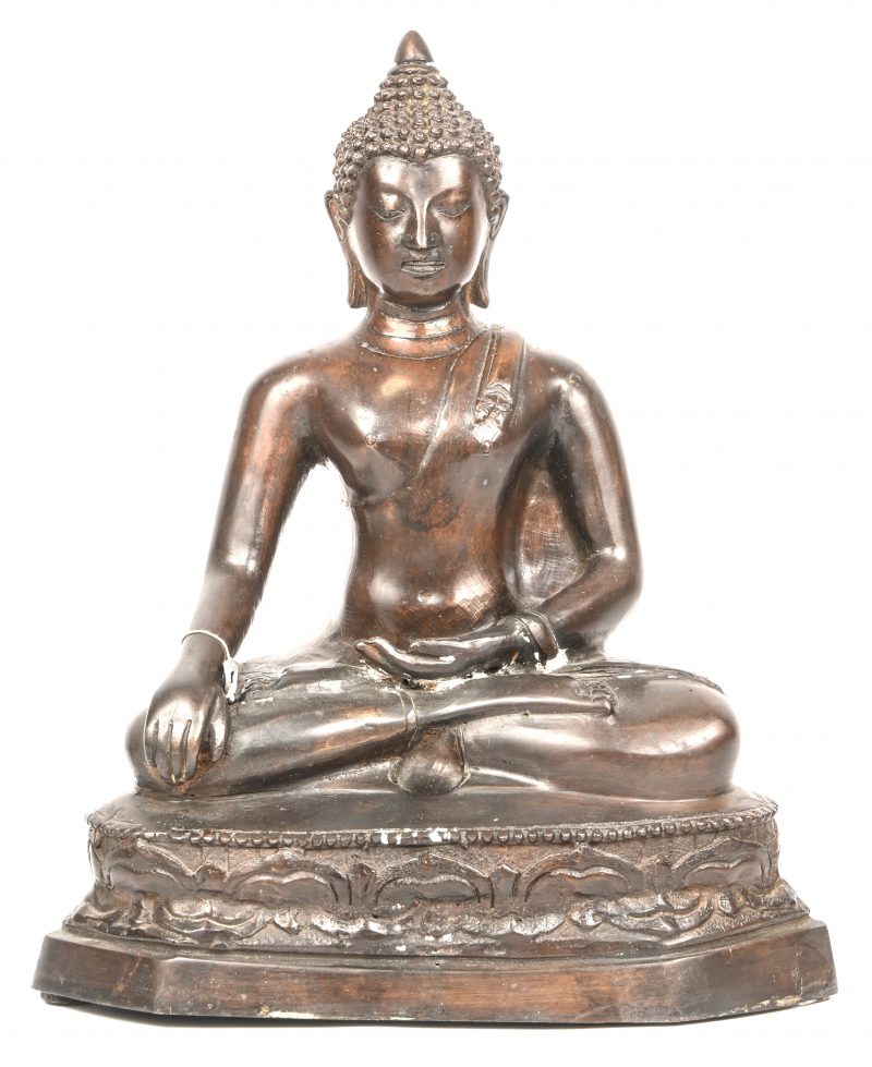 Een bronzen Buddha, Zuid-Oost-Aziatische oorsprong.