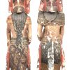 Een set van twee polychrome houten beeldjes, Indonesische oorsprong.
