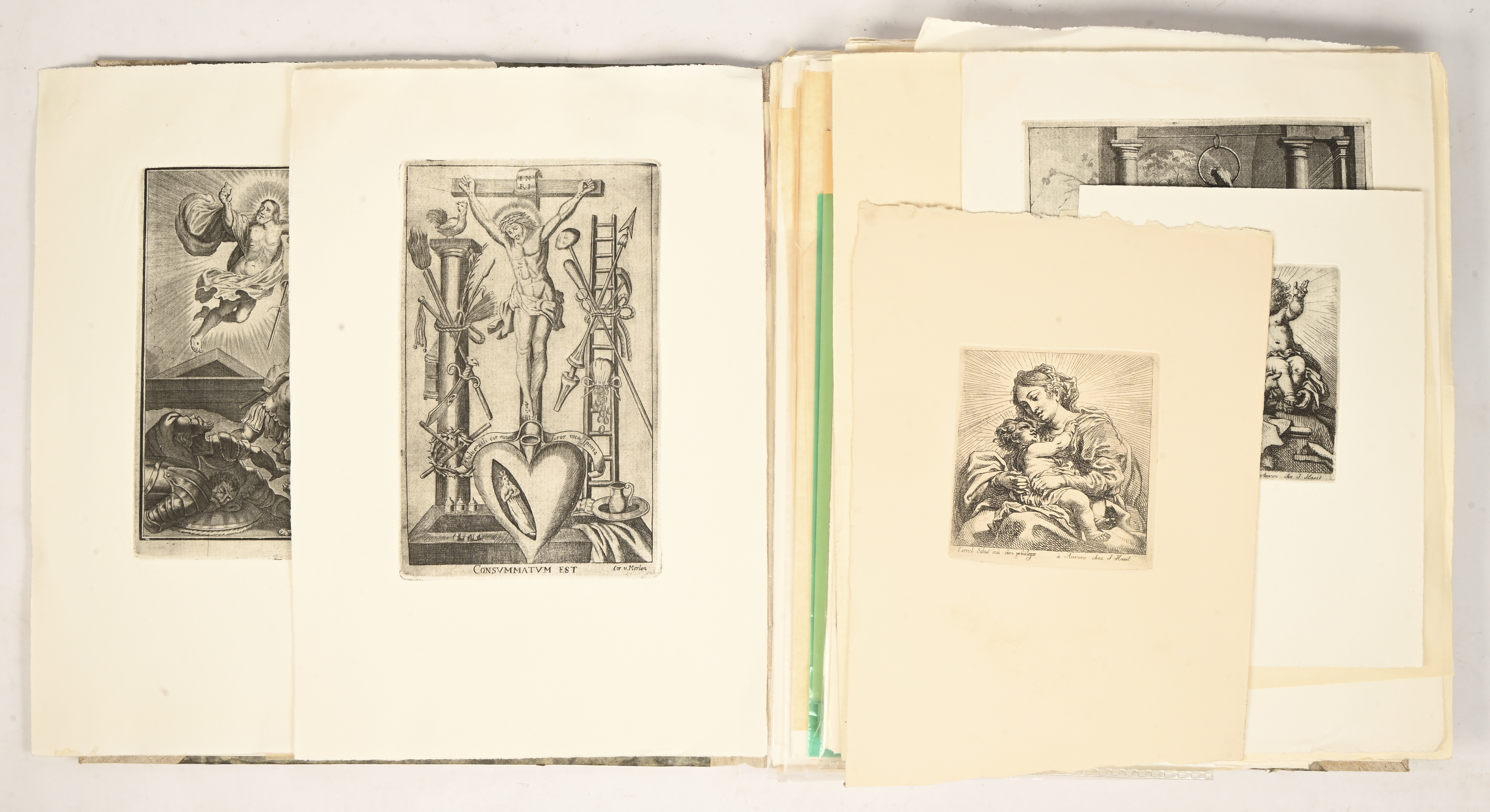 Een map met losse etsen en hoogdrukken van oude graveerplaten. O.a. J. Haest, Van Orley pinx., Cor. Van Mechelen, Ph. Bouttats. Vaak 12 afdrukken van een plaat Een map met losse etsen en hoogdrukken van oude graveerplaten. O.a. J. Haest, Van Orley pinx., Cor. Van Mechelen, Ph. Bouttats. Vaak 12 afdrukken van een plaat.