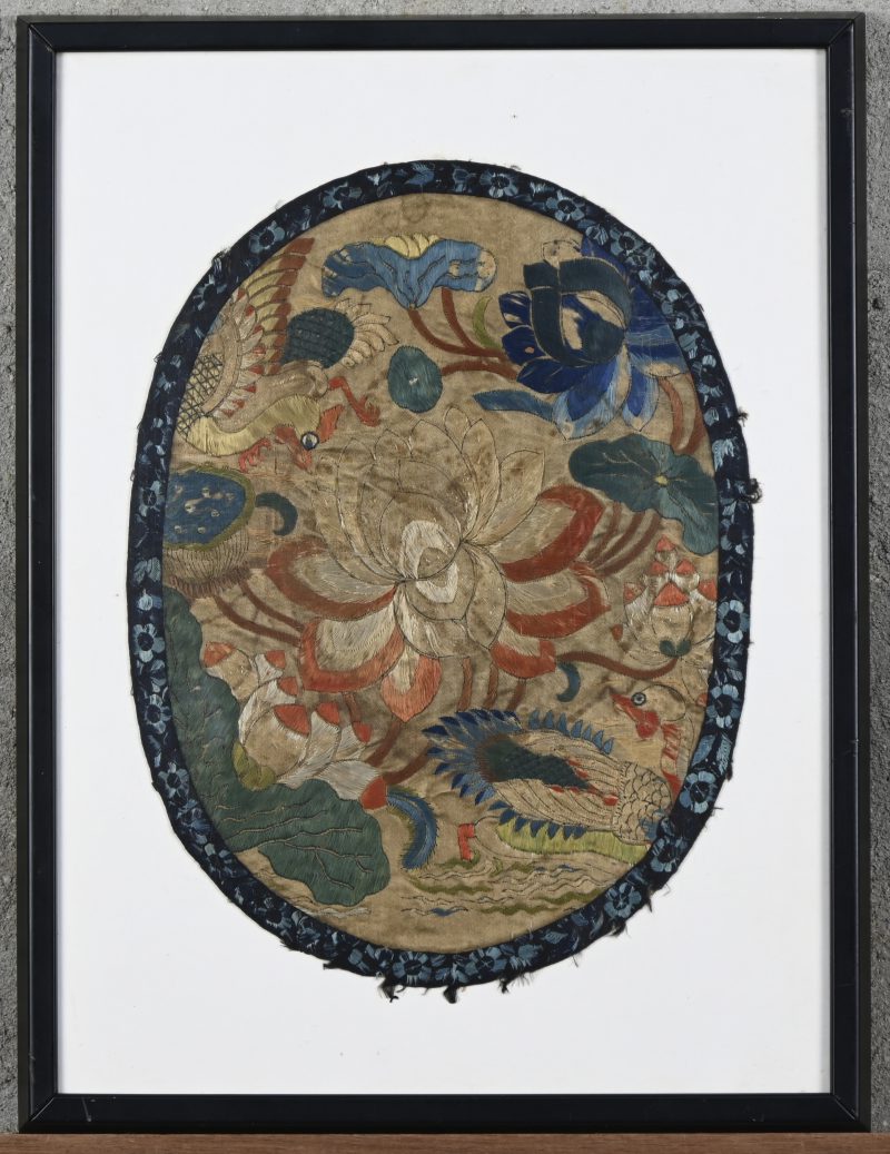 ‘Lotusbloemen en ganzen’, 19e eeuws Chinees borduurwerk.