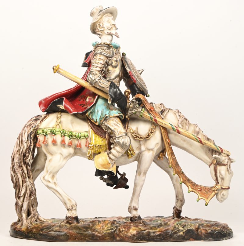 “Don Quichote de la Mancha op Rocinante”. Polychroom porseleinen beeld. Onderaan gemerkt S. Marchi, Italy. Punt van de speer ontbreekt.