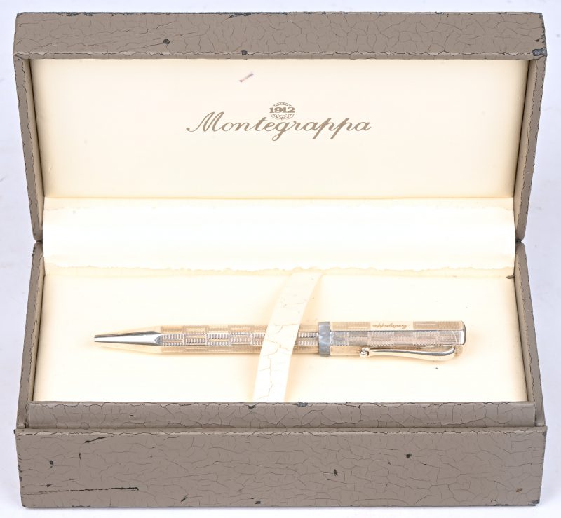 Een zilveren balpen, Montegrappa model 1140MI. Gemerkt 925. Met origineel doosje.
