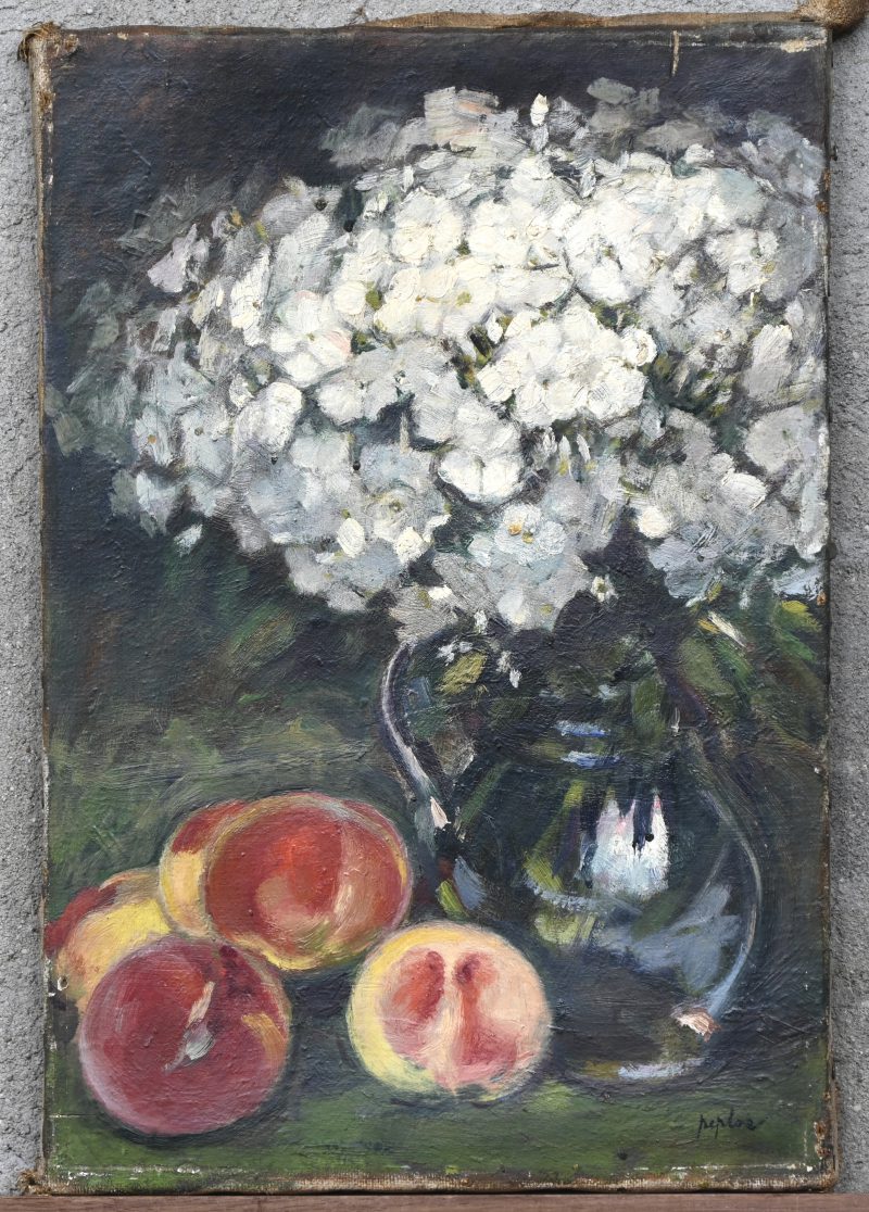 ‘’Stilleven met fruit’, olieverf op doek. Getekend; Peploe. Draagt de titel en naam ook op het spieraam.