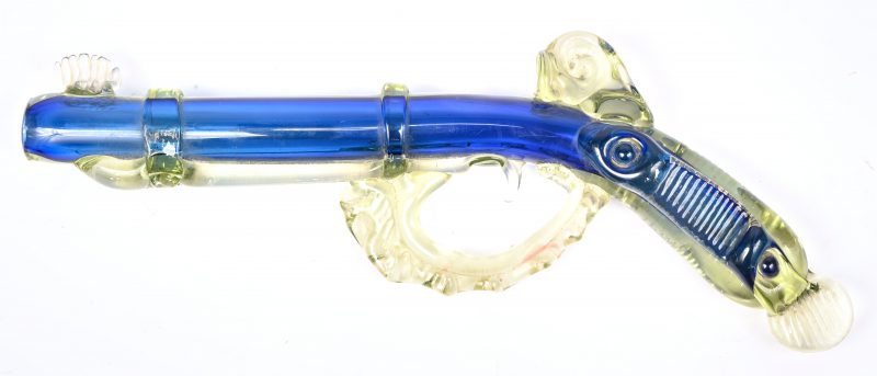 Een blauw glazen pistool, Murano, Italy.