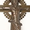 “Jezus Christus”, een bronzen Christus aan een koperen kruis, vroeg 20ste eeuws, niet gesigneerd.