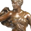 'La Fortune Récompense le Travail', een gepatinneerd bronzen beeld. Getekend; A. Gaudez. De lauwerkrans is manco.