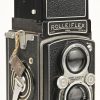 Rolleiflex TLR camera, serienummer 619544, midden jaren 30, lens: Carl Zeiss Tessar 1: 3.5 f = 75mm serienummer 2145821, de kijklens is een Heidoscop Anastigmat 1:2.8. Met zijn originele lederen draagtas.