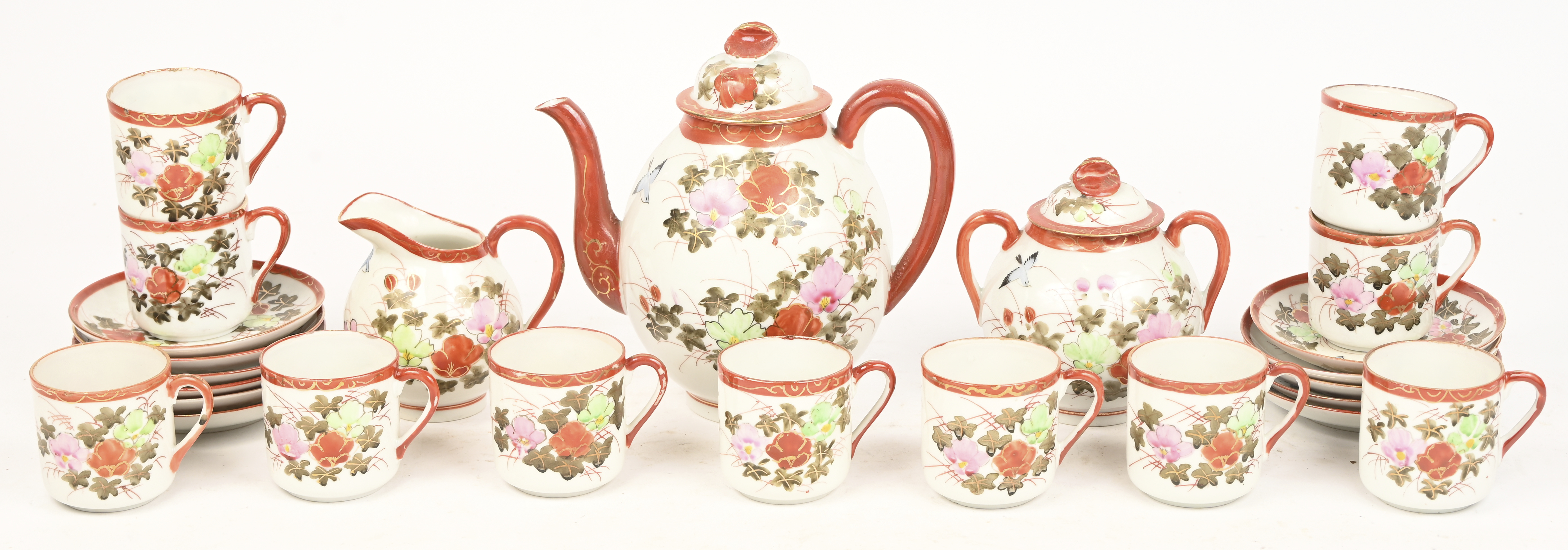 Een 25-delig Japans theeserviesje Een 25-delig Japans theeserviesje.