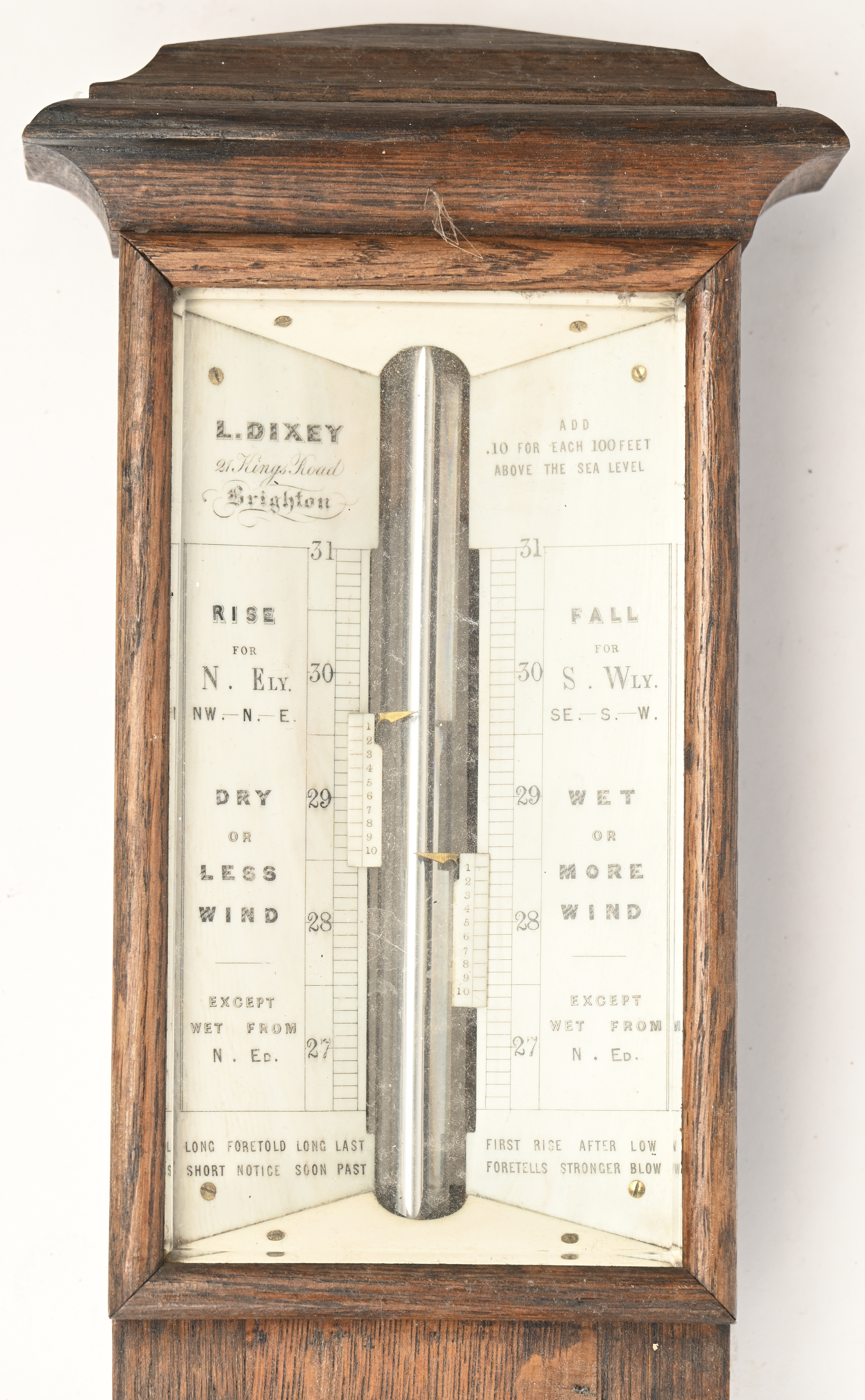 Een vintage barometer. Gemerkt Een vintage barometer. Gemerkt.