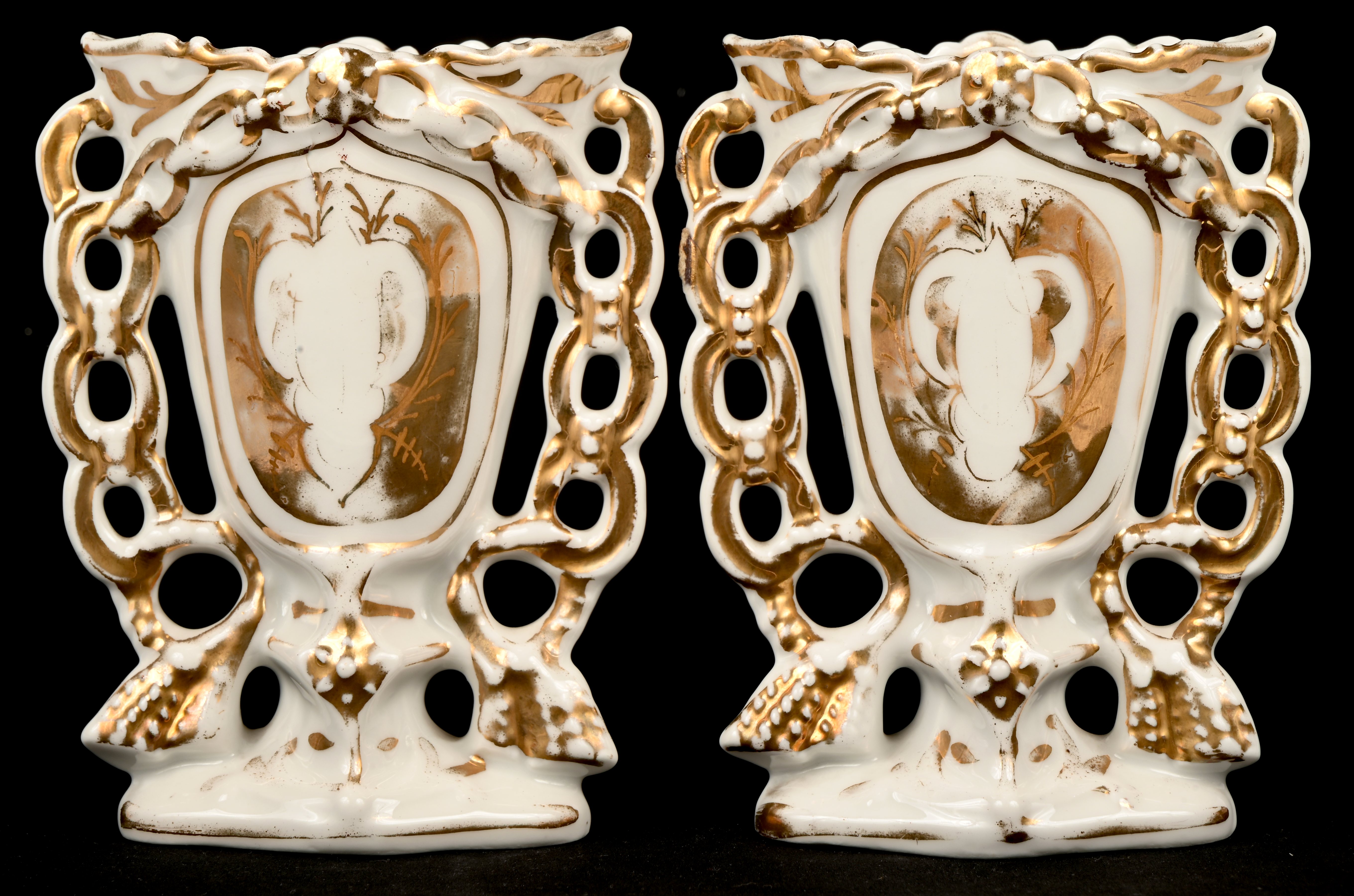 Een paar Vieux Bruxelles vaasjes Een paar Vieux Bruxelles vaasjes.