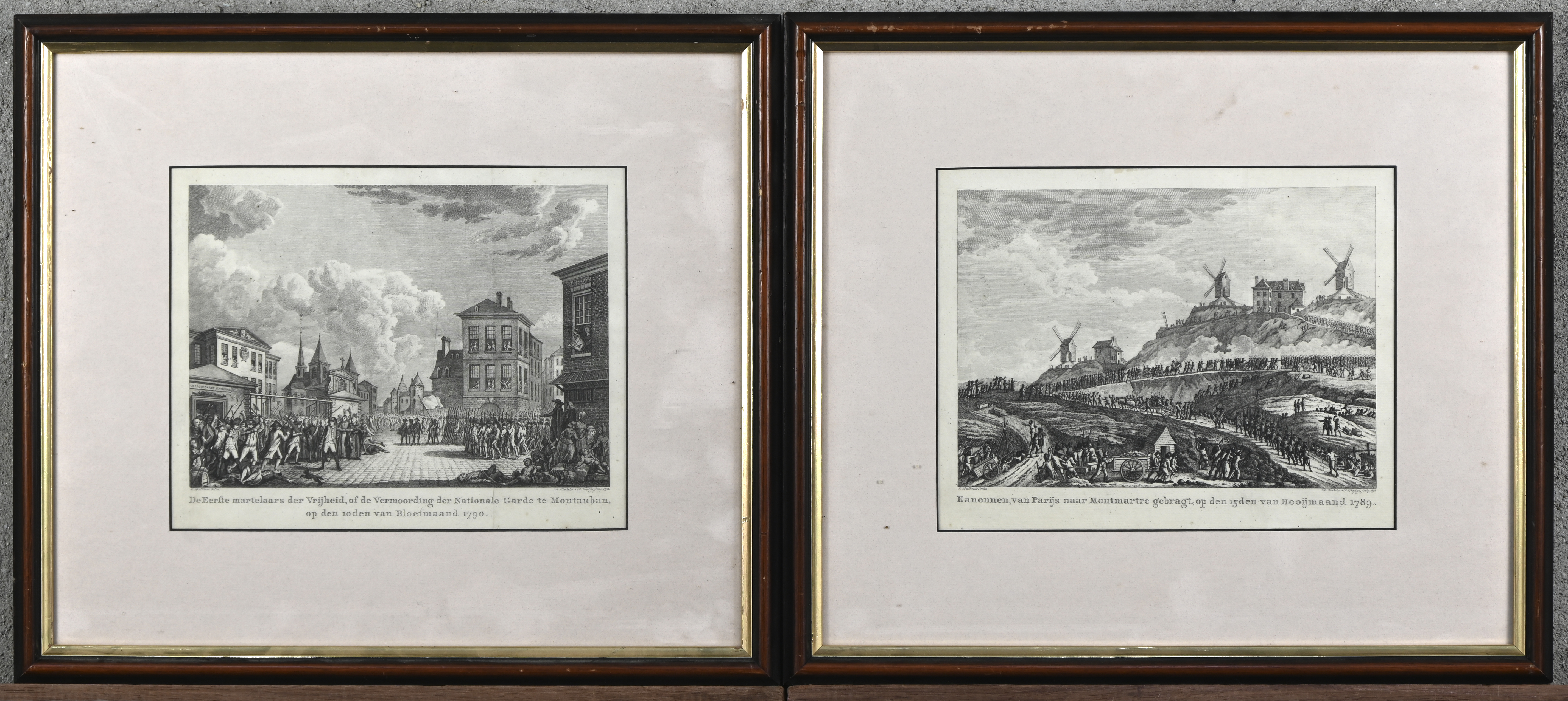 Een set van 8 antieke gravures met taferelen van 18e eeuws krijgsgewoel. Beleg van de stad Rijsel, Overwinning van Gemmapes, Herneming van Toulon en andere. Bij 1 kader is het glas manco Een set van 8 antieke gravures met taferelen van 18e eeuws krijgsgewoel. Beleg van de stad Rijsel, Overwinning van Gemmapes, Herneming van Toulon en andere. Bij 1 kader is het glas manco.