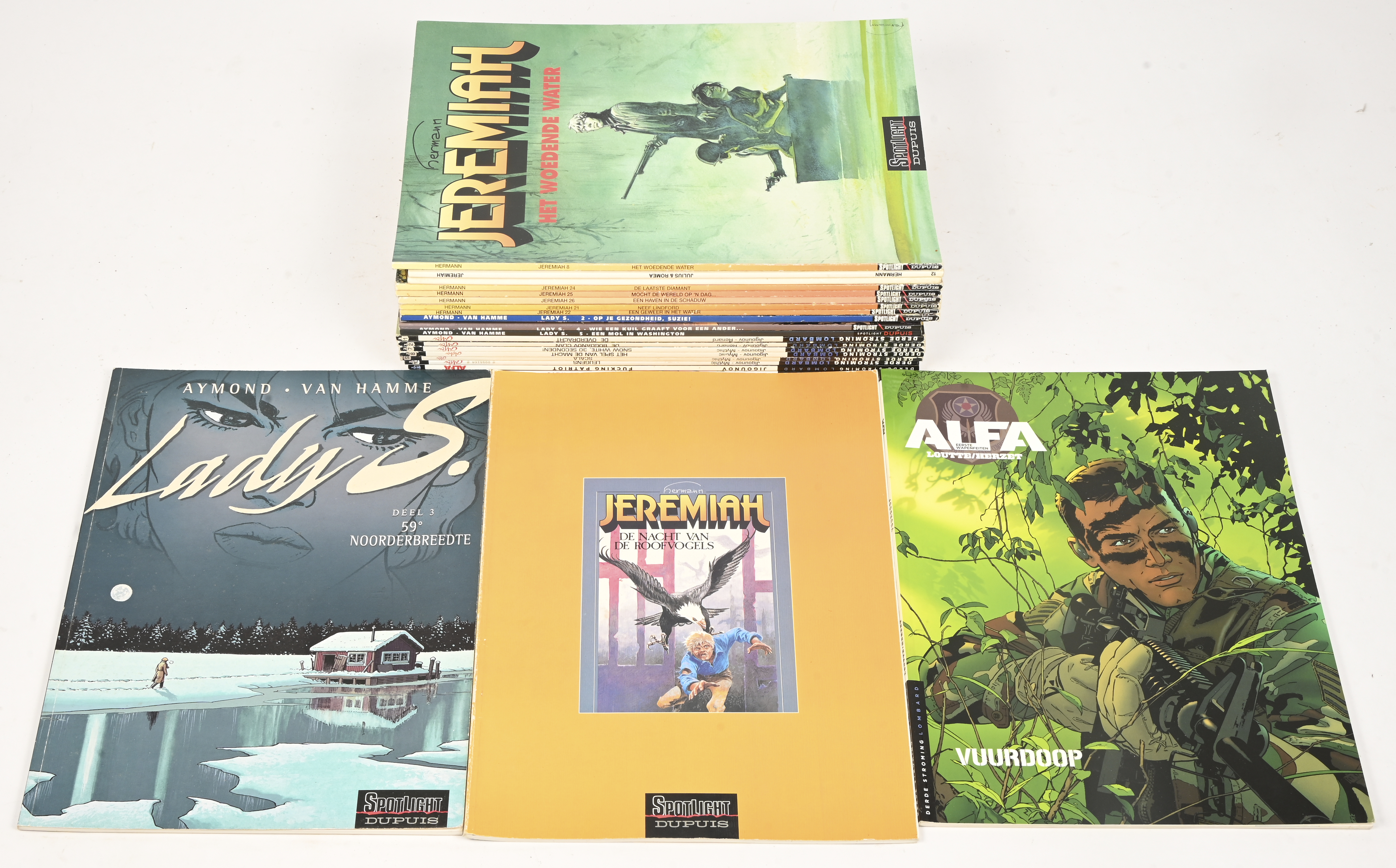 Een lot strips van de reeksen; ‘Jeremiah’, nr. 1, 8, 12, 15, 21, 22, 24-26, ‘Lady S.’, nr. 2-5 en ‘ALFA’, nr. 1, seizoen 1, nr. 1, 2, 7-10, seizoen 2, nr. 11, 12 Een lot strips van de reeksen; ‘Jeremiah’, nr. 1, 8, 12, 15, 21, 22, 24-26, ‘Lady S.’, nr. 2-5 en ‘ALFA’, nr. 1, seizoen 1, nr. 1, 2, 7-10, seizoen 2, nr. 11, 12.