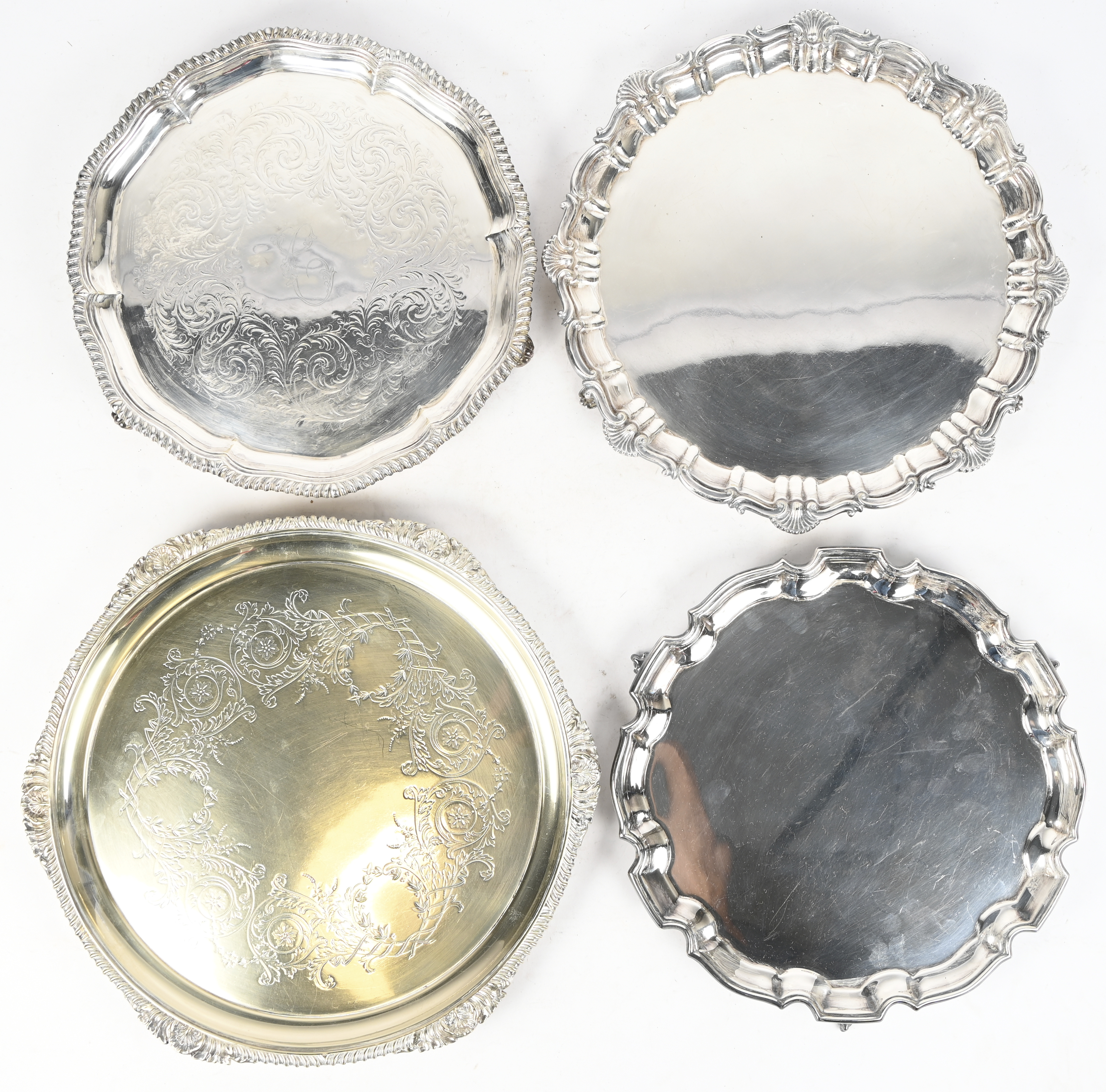 Een lot van 8 verzilverd metalen schalen waarvan één met deksel Een lot van 8 verzilverd metalen schalen waarvan één met deksel.