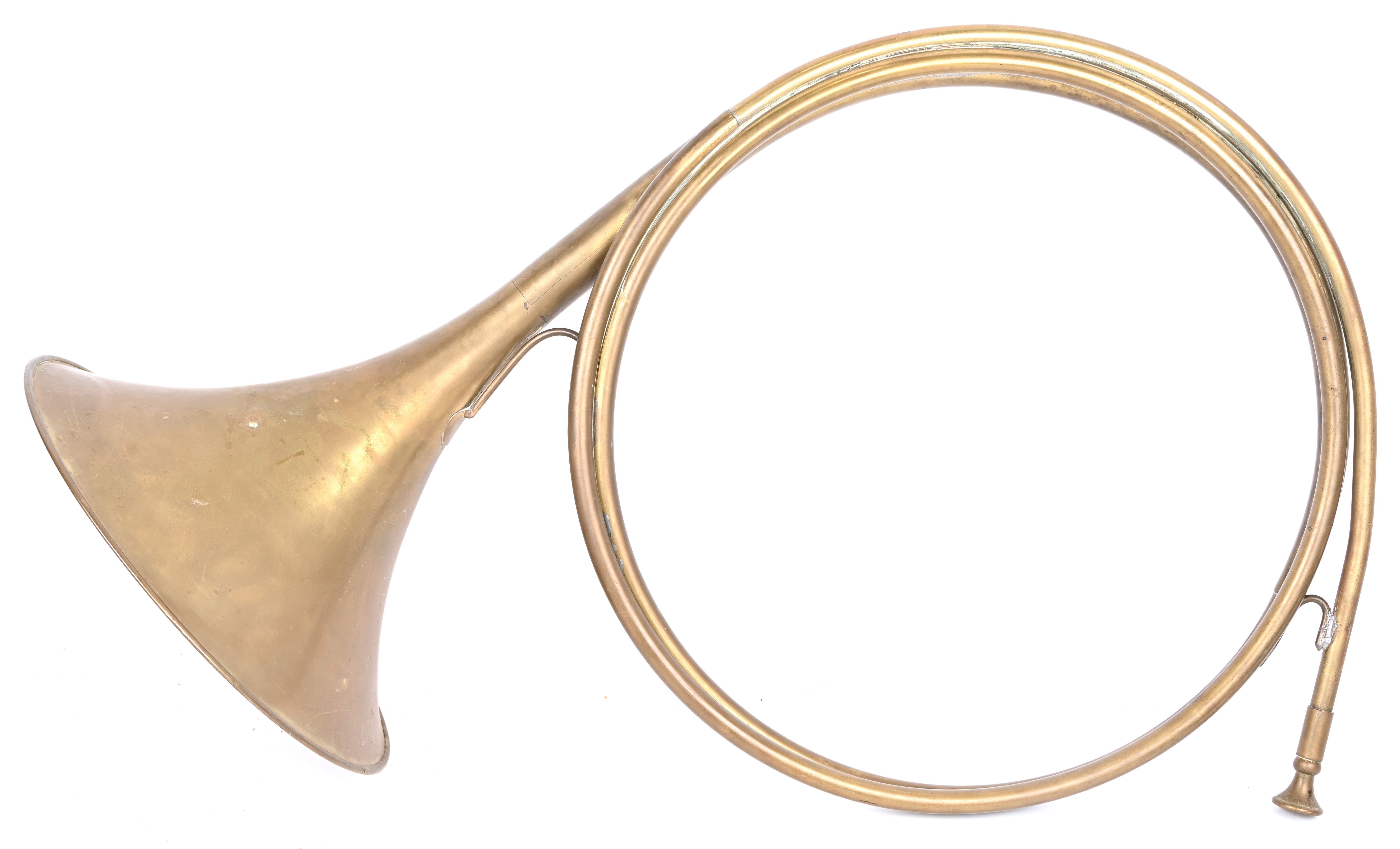 Een koperen hoorn. Ongemerkt Een koperen hoorn. Ongemerkt.