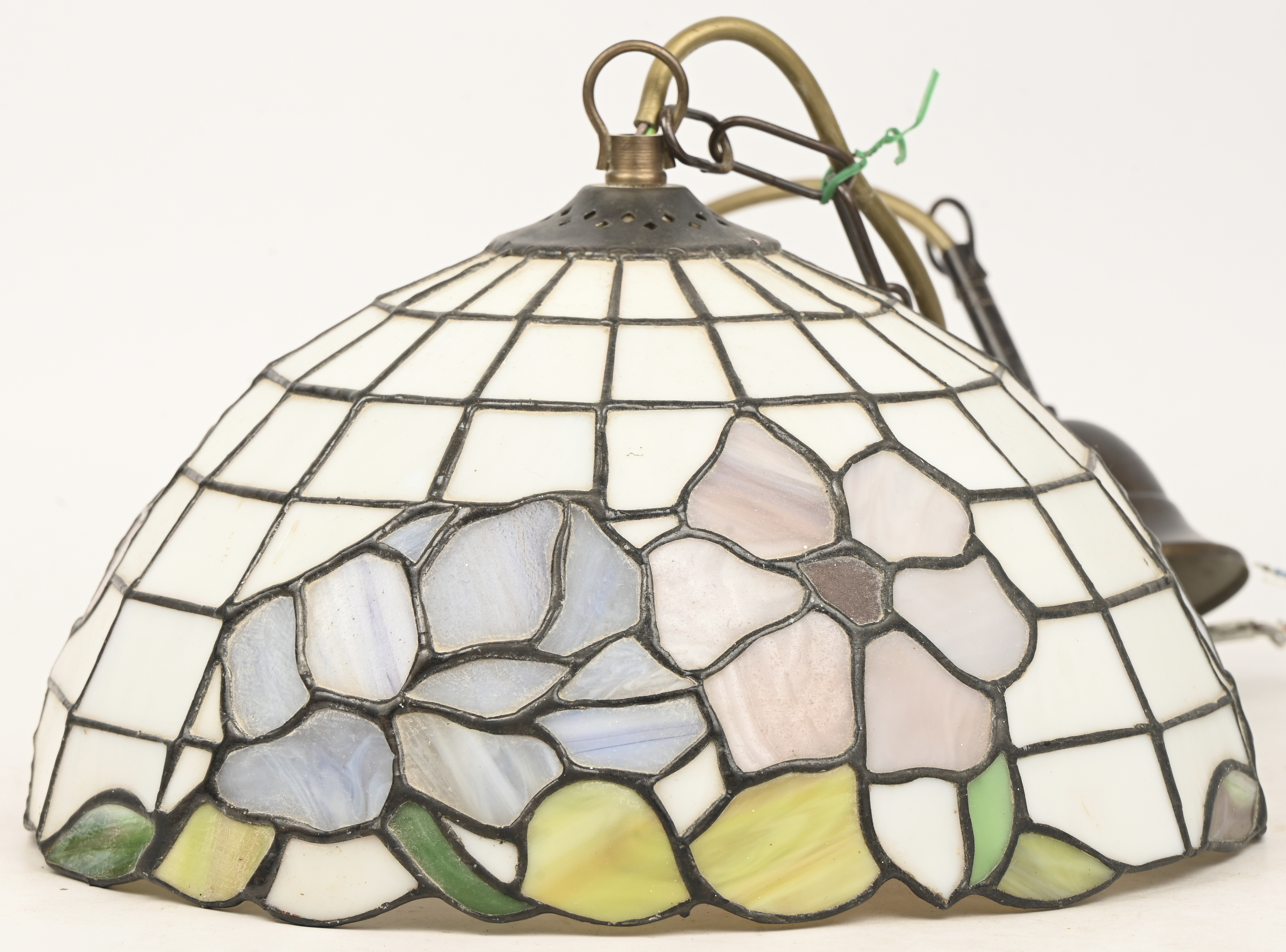 Een hanglamp in Tiffany stijl Een hanglamp in Tiffany stijl.