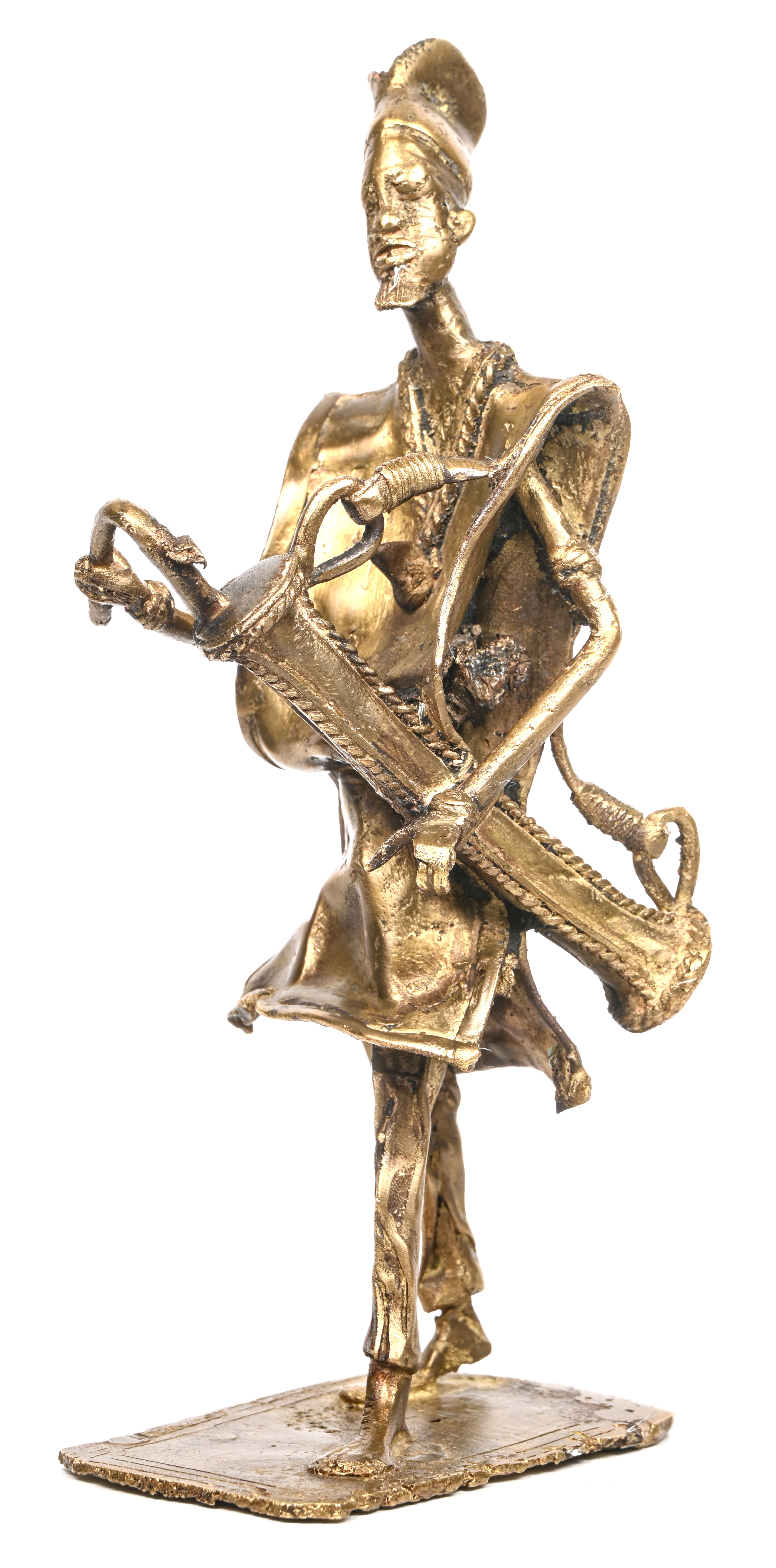 ‘Muzikanten’, een paar Afrikaanse bronzen beeldjes ‘Muzikanten’, een paar Afrikaanse bronzen beeldjes.