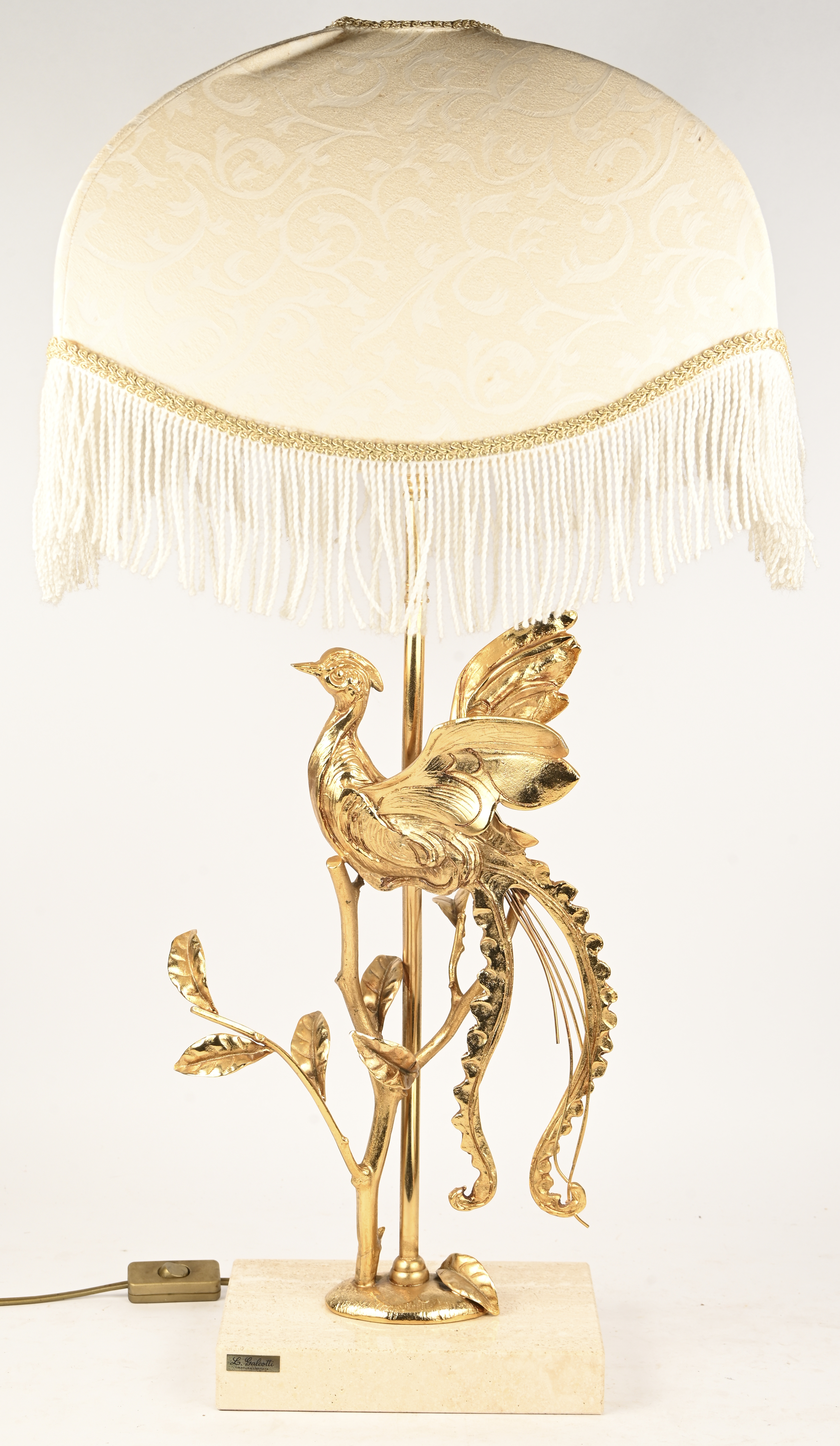 Een vergulde designlamp met paradijsvogel. Gemerkt L. Galeotti, tiratura limitata Een vergulde designlamp met paradijsvogel. Gemerkt L. Galeotti, tiratura limitata.
