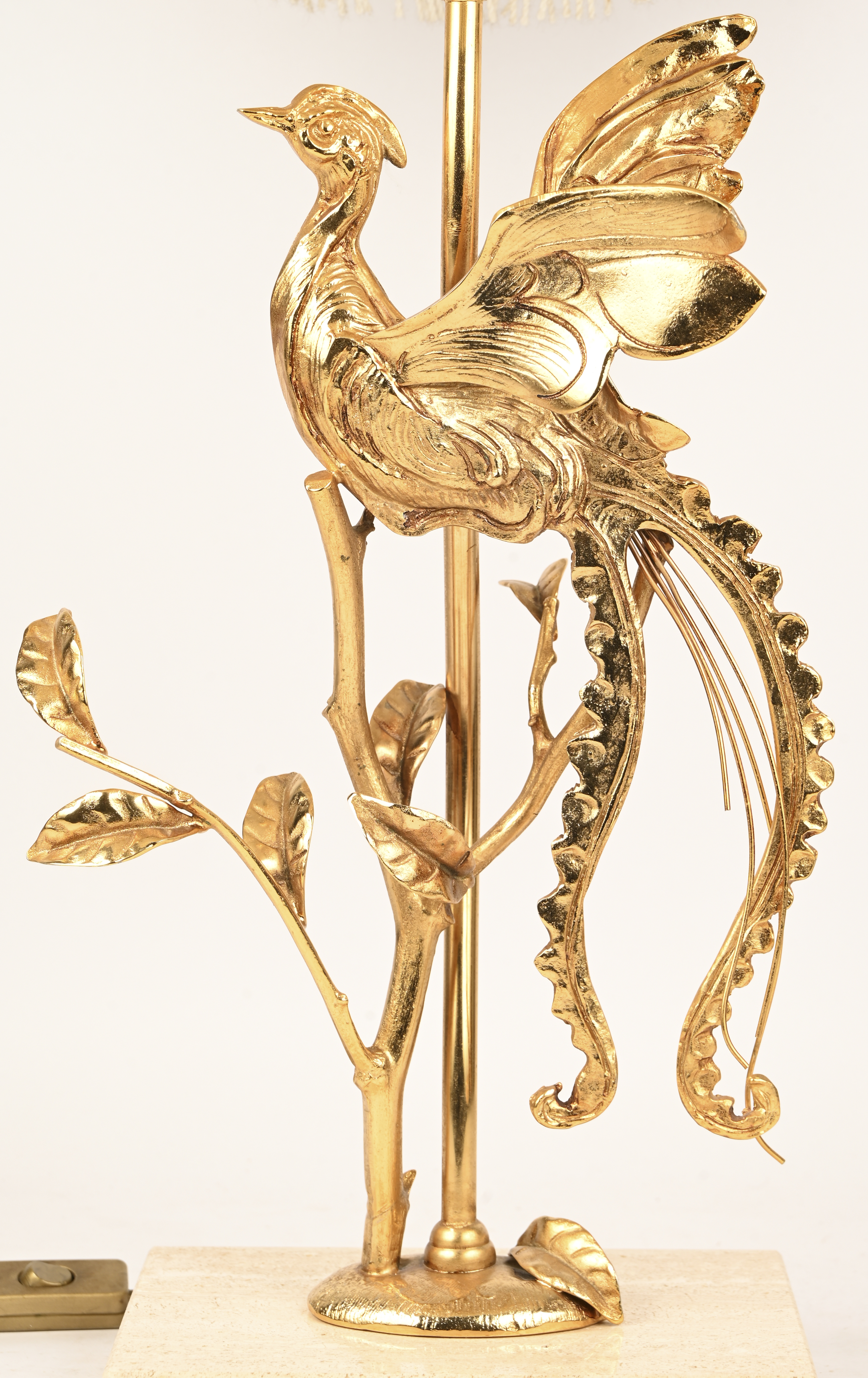 Een vergulde designlamp met paradijsvogel. Gemerkt L. Galeotti, tiratura limitata Een vergulde designlamp met paradijsvogel. Gemerkt L. Galeotti, tiratura limitata.