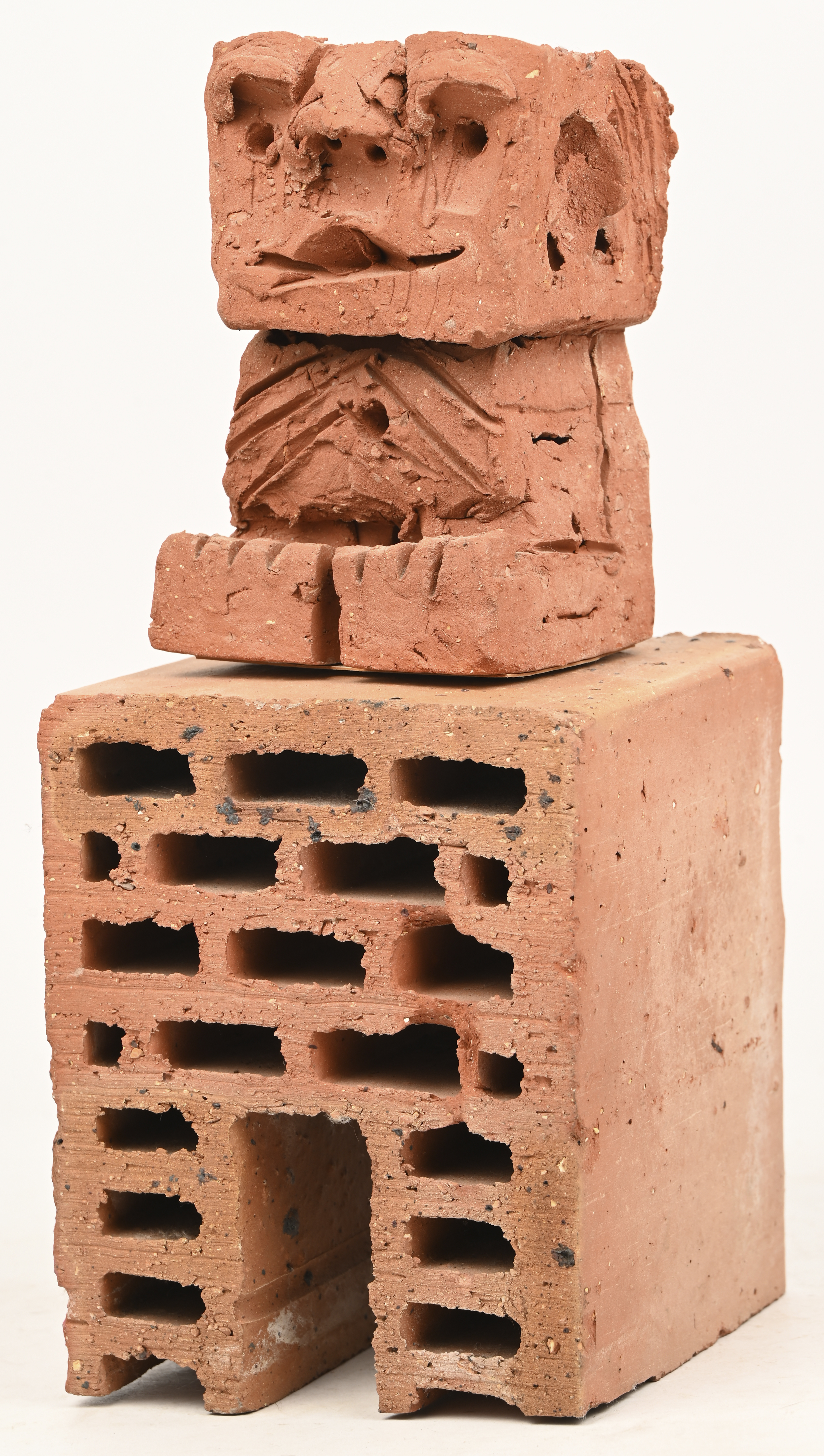 “2 delige figuur.” in baksteen “2 delige figuur.” in baksteen.