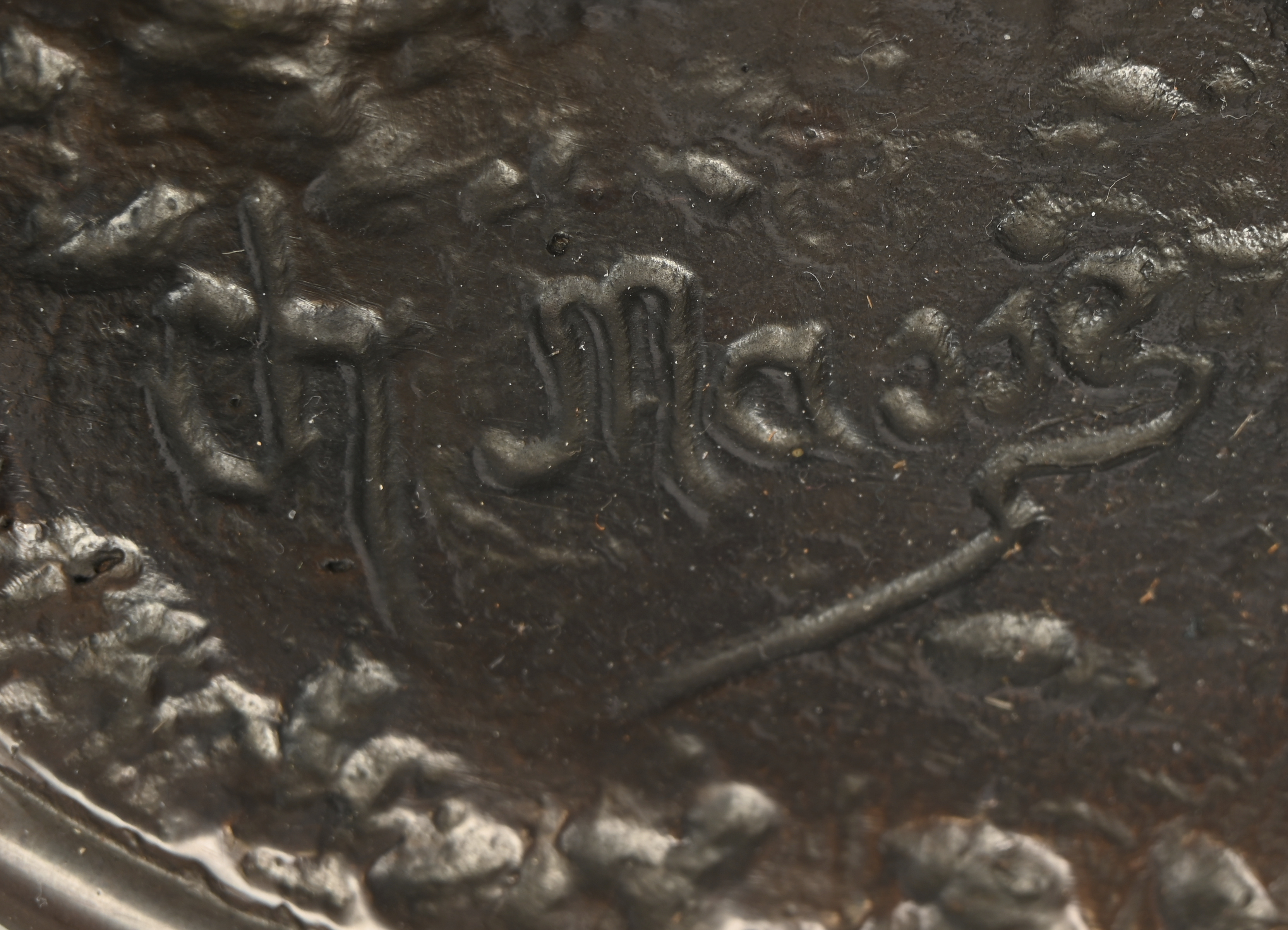 “De schermer’, een zamakken beeld, gesigneerd Ch. Massé “De schermer’, een zamakken beeld, gesigneerd Ch. Massé.