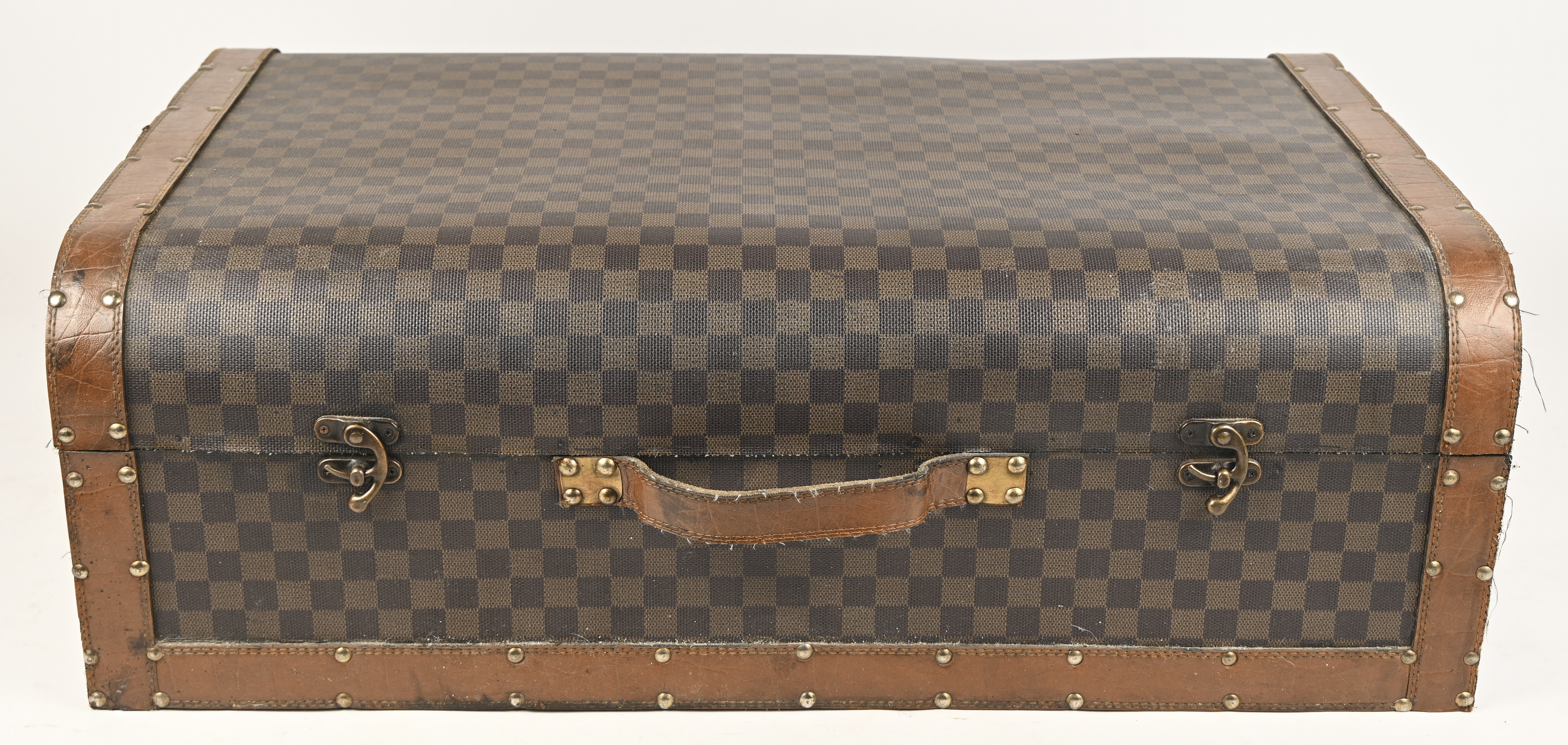 Een lot van 2 decoratieve reiskoffers Een lot van 2 decoratieve reiskoffers.