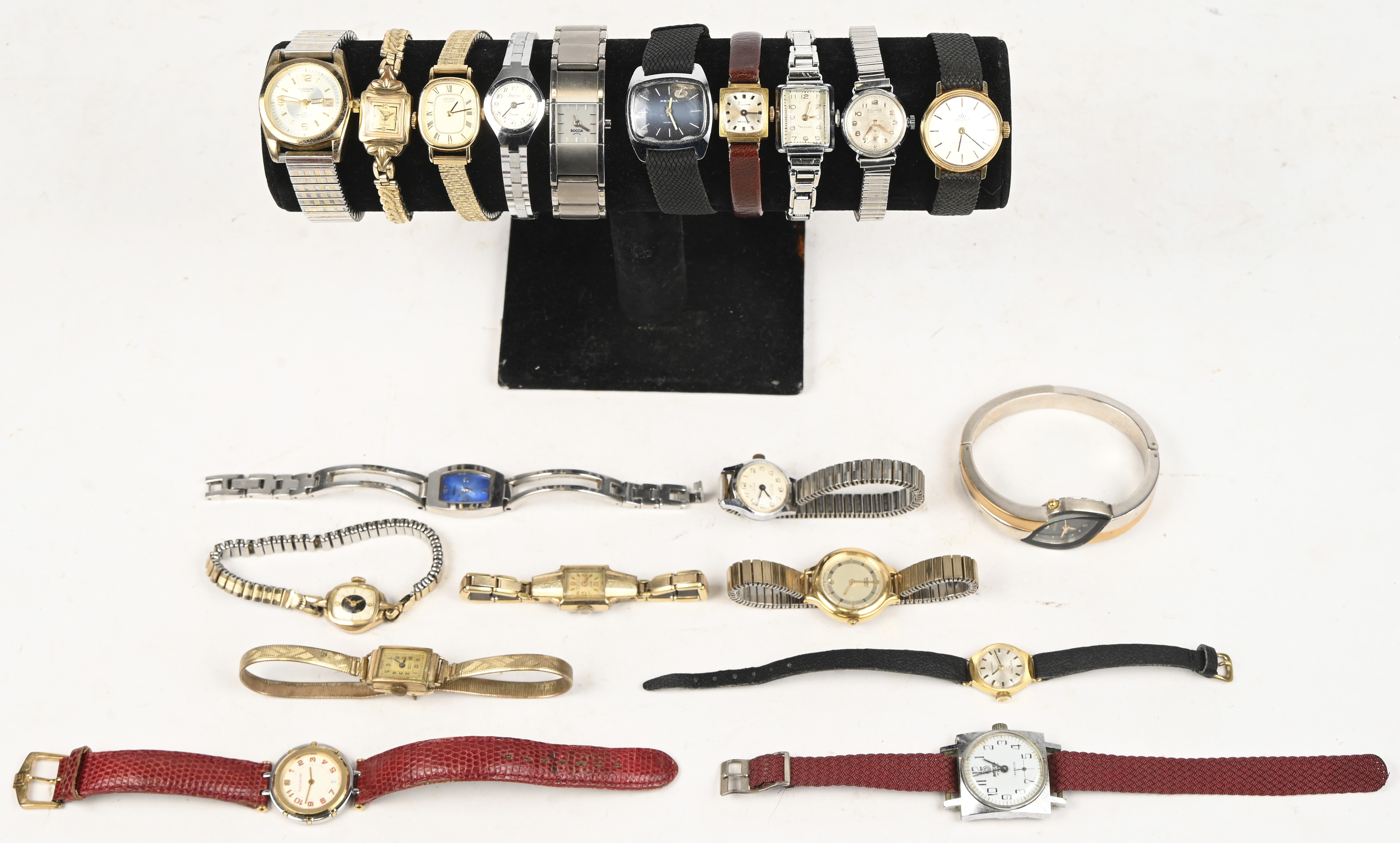 Een lot dameshorloges Een lot dameshorloges.