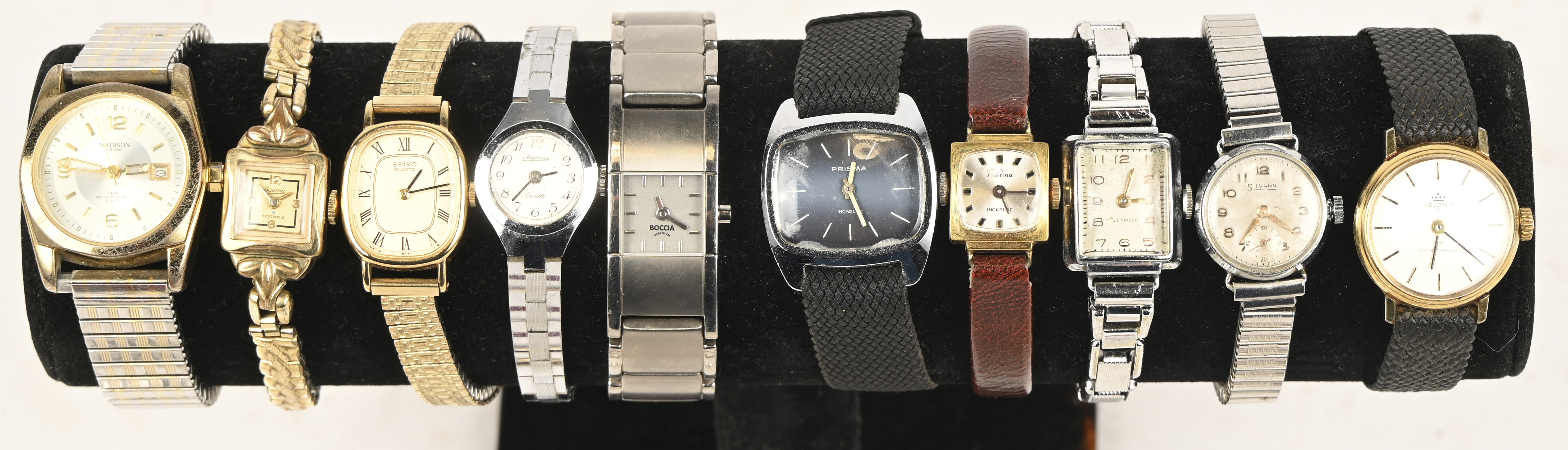 Een lot dameshorloges Een lot dameshorloges.