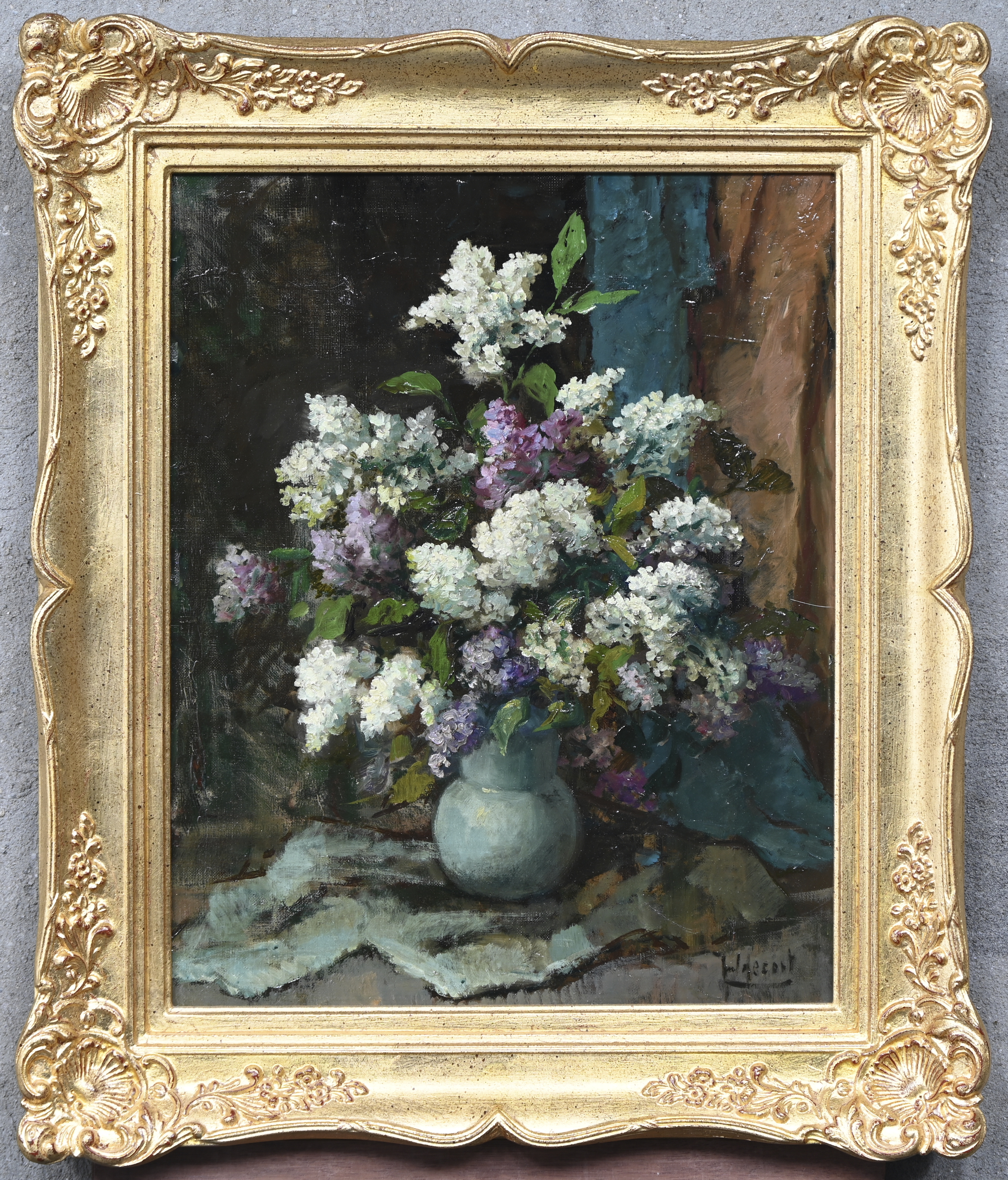 ‘Bloemenvaas’, een postimpressionistisch olieverfschilderij op doek. Getekend Jul De Cort ‘Bloemenvaas’, een postimpressionistisch olieverfschilderij op doek. Getekend Jul De Cort.