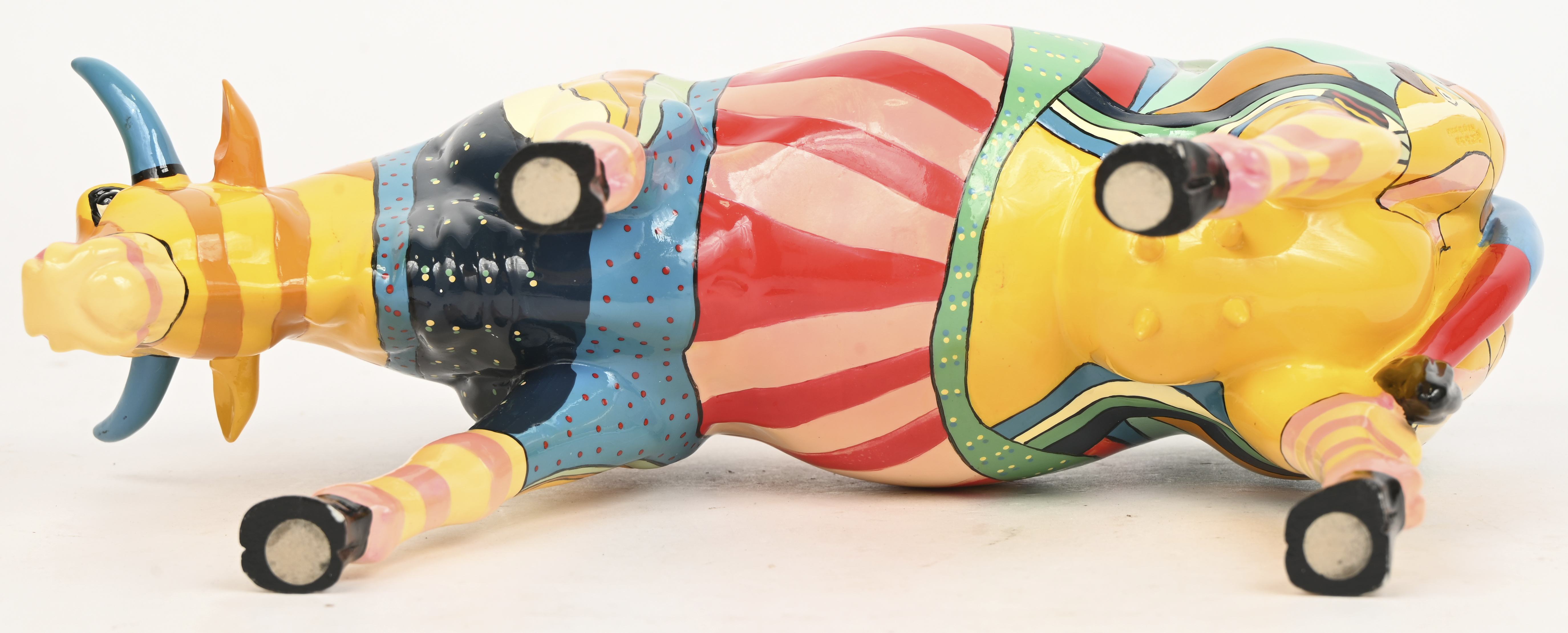 “Boca Bovine”. Een beeld van meerkleurig kunststof uit de reeks ‘Cow Parade’ naar het gelijknamige kunstproject. Ontwerp van Valter Morais, 2002 “Boca Bovine”. Een beeld van meerkleurig kunststof uit de reeks ‘Cow Parade’ naar het gelijknamige kunstproject. Ontwerp van Valter Morais, 2002.