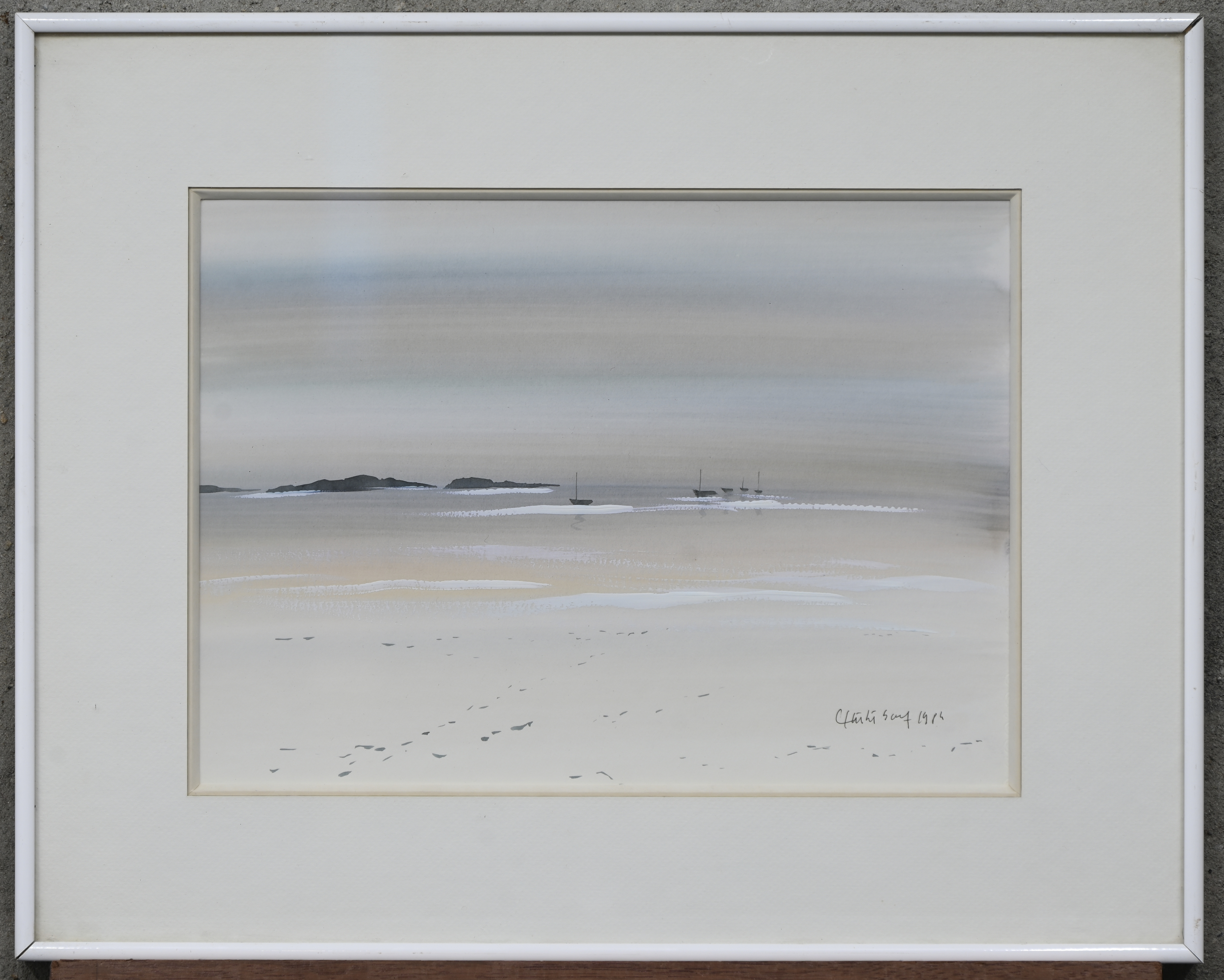 “Zeezicht met zeilbootjes”, een schilderij, gemengde techniek op papier, gesigneerd en gedateerd “Zeezicht met zeilbootjes”, een schilderij, gemengde techniek op papier, gesigneerd en gedateerd.