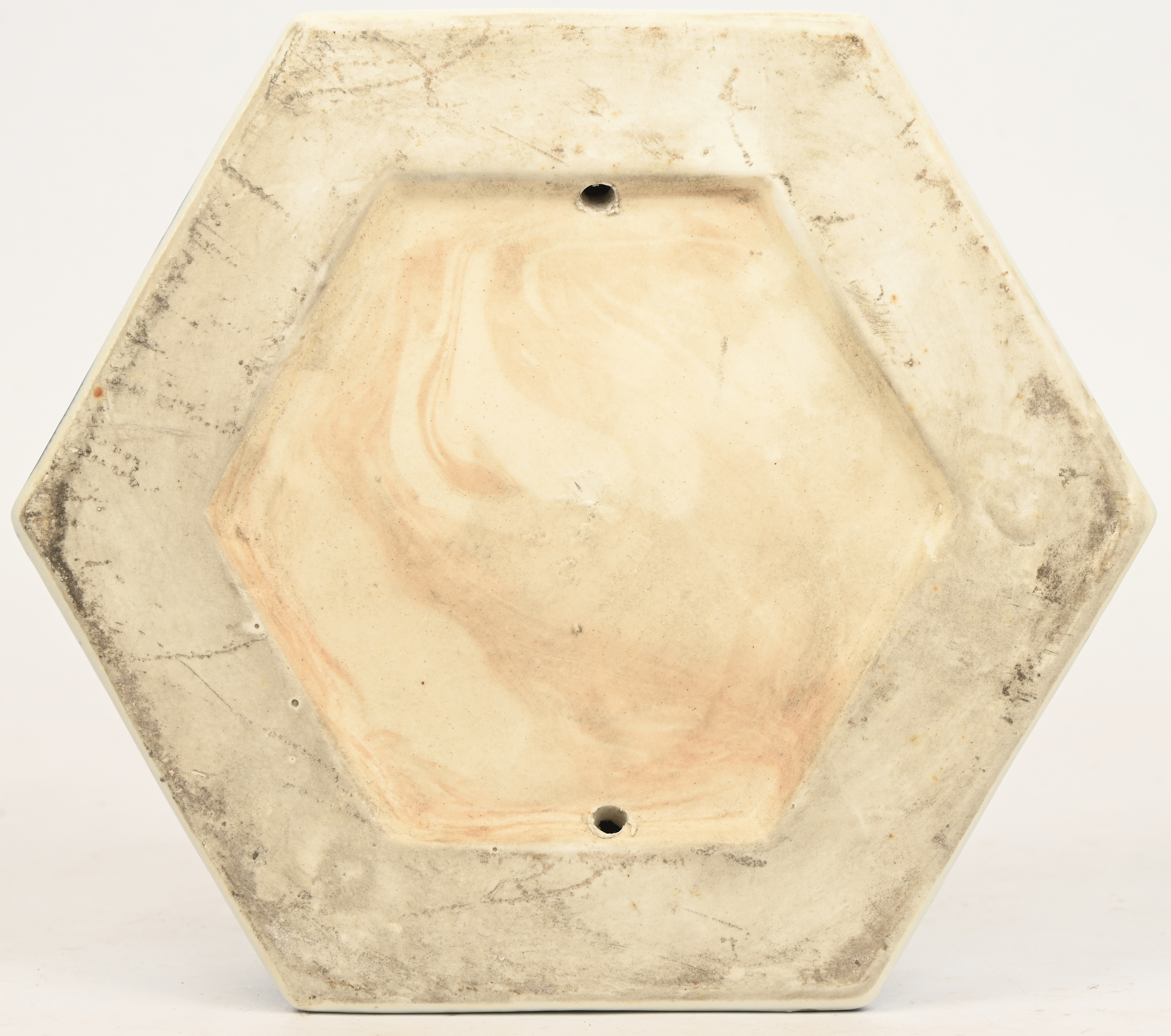 Een blauw en witte Chinees porseleinen pagode in 4 niveaus Een blauw en witte Chinees porseleinen pagode in 4 niveaus.