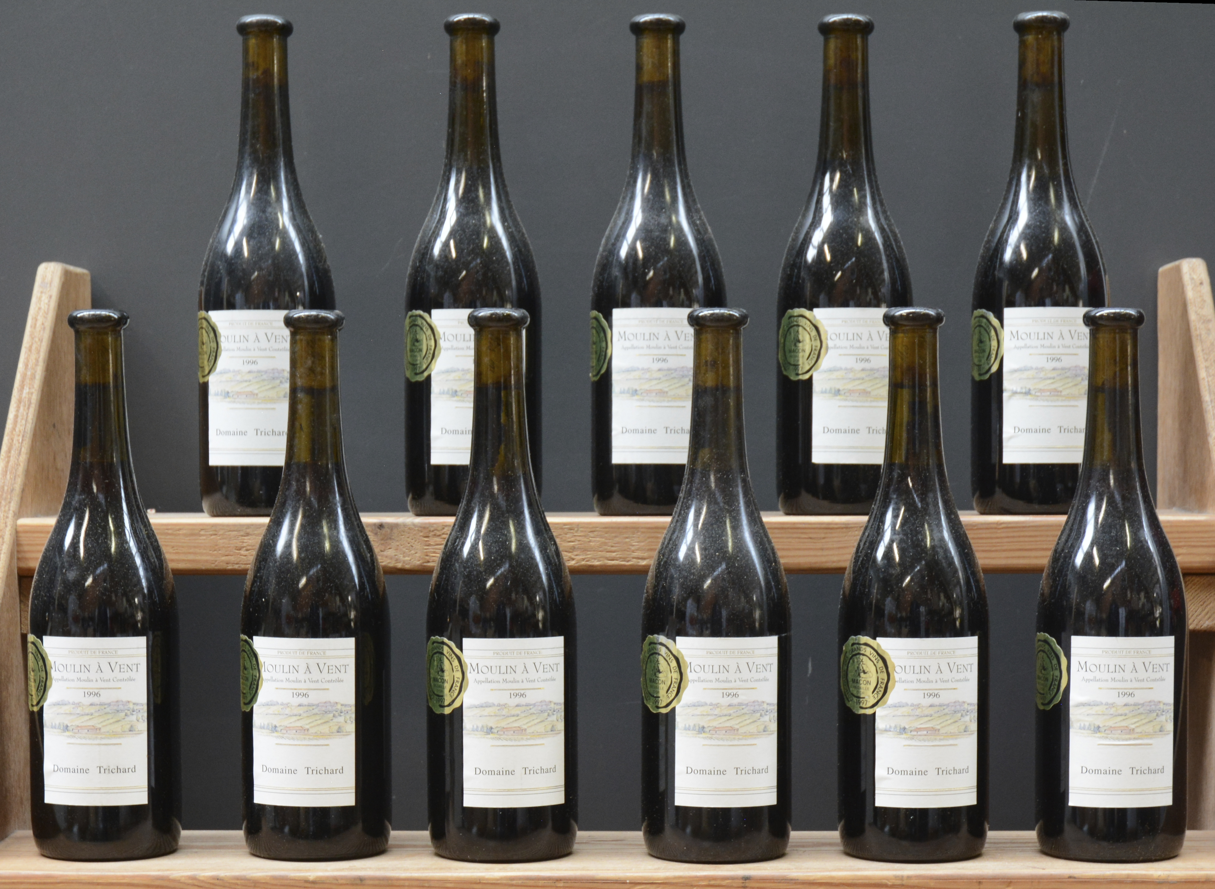 Moulin à Vent A.C. Medaille d’Or Macon 1997 Dom. Trichard, Belleville M.O Moulin à Vent A.C. Medaille d’Or Macon 1997 Dom. Trichard, Belleville M.O. 1996 aantal: 11 bt