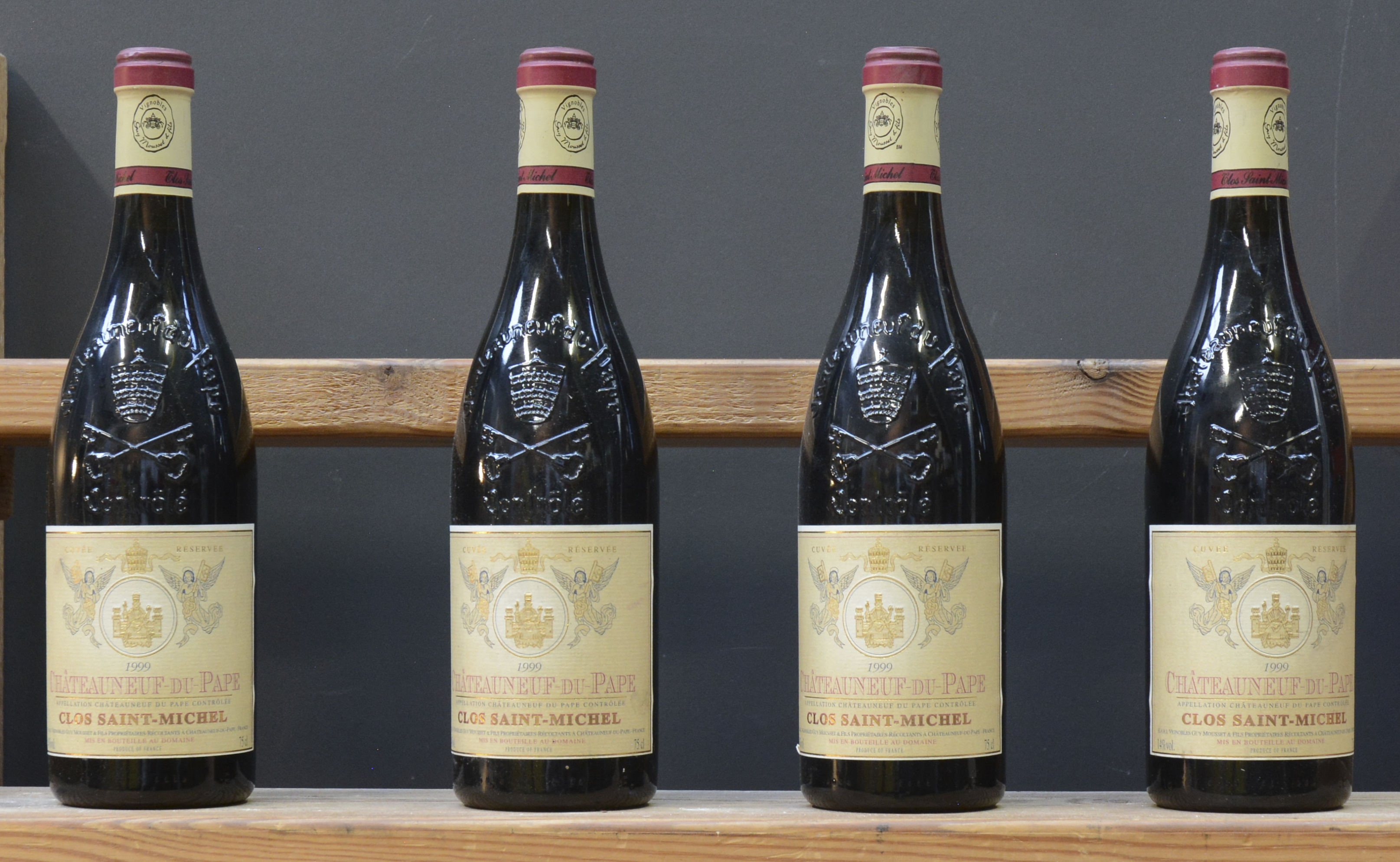 Clos Saint-Michel A.C. Châteauneuf-du-Pape Guy Mousset & Fils, Châteauneuf M.D Clos Saint-Michel A.C. Châteauneuf-du-Pape Guy Mousset & Fils, Châteauneuf M.D. 1999 aantal: 4 bt