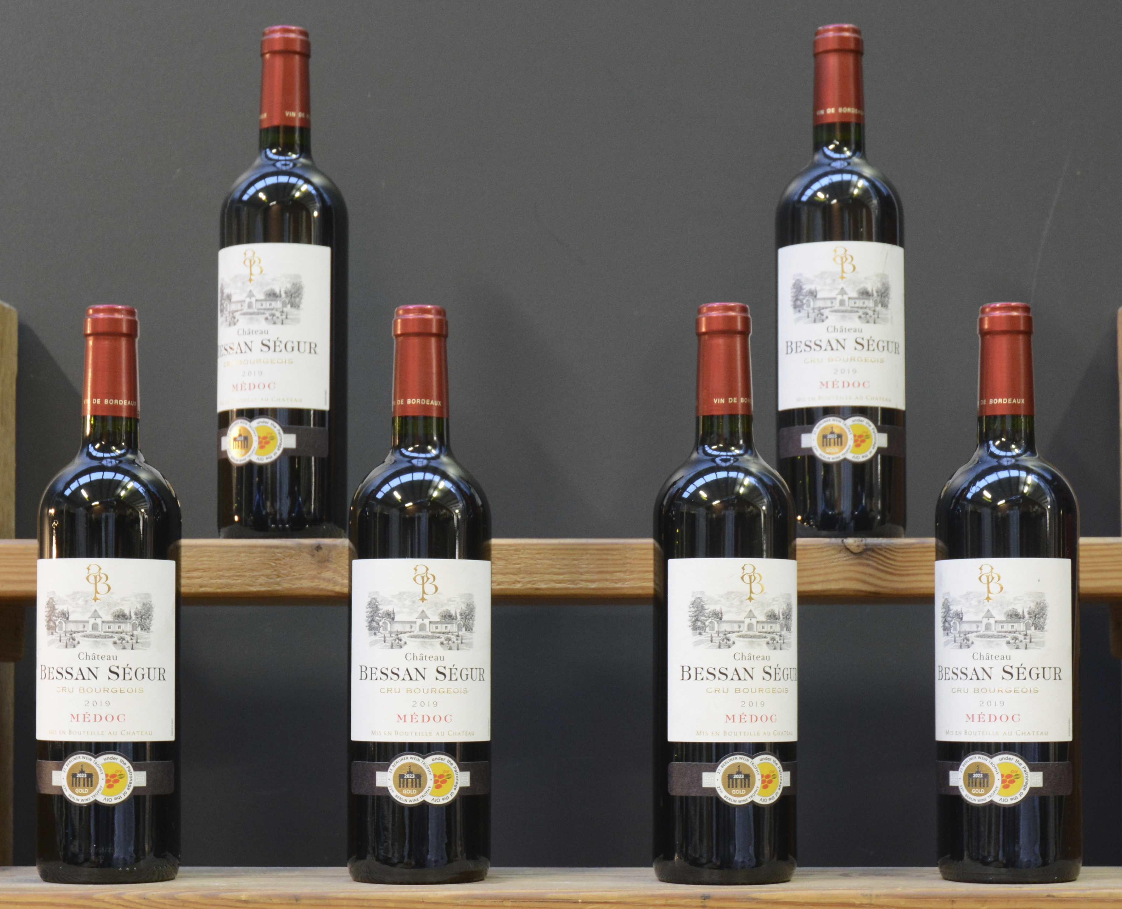 Ch. Bessan Ségur A.C. Médoc Cru bourgeois M.C Ch. Bessan Ségur A.C. Médoc Cru bourgeois M.C. 2019 aantal: 6 bt