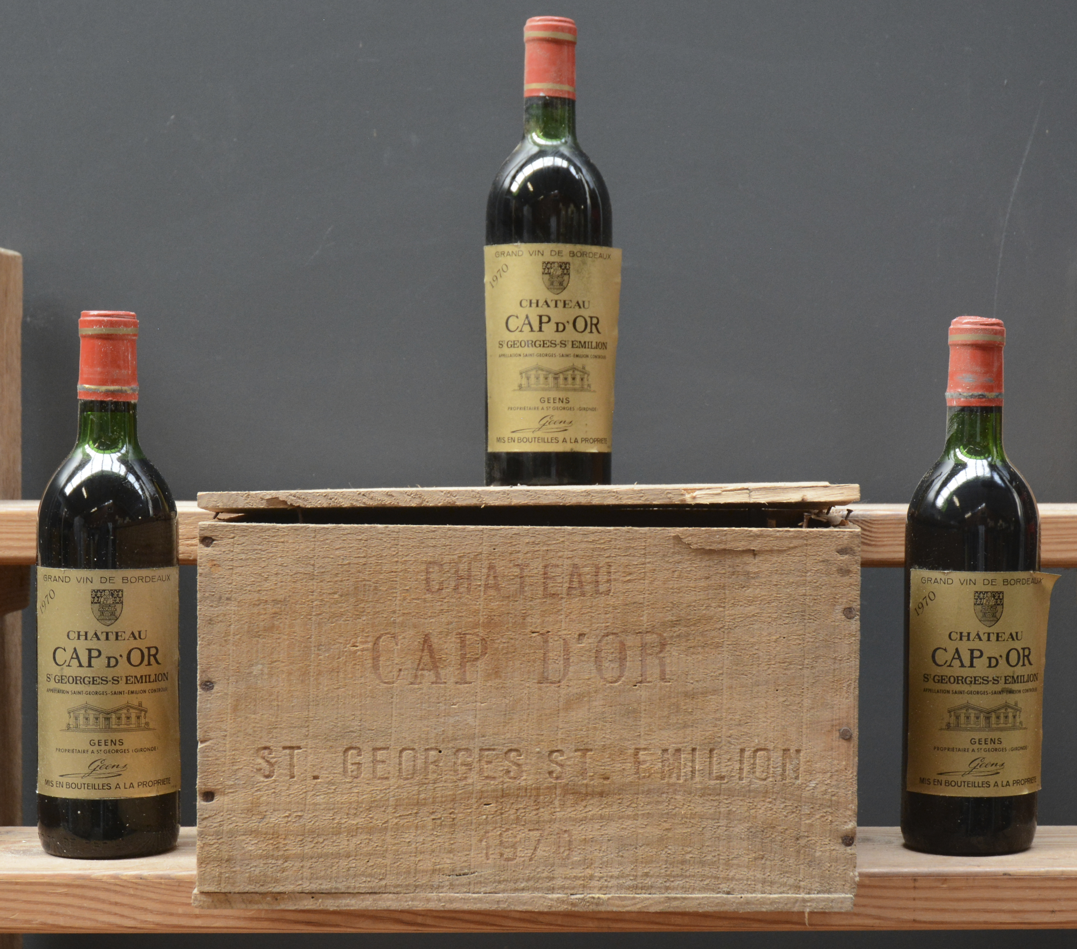 Ch. Cap d’Or A.C. St-Georges-St-Emilion M.C. K Ch. Cap d’Or A.C. St-Georges-St-Emilion M.C. K. 1970 aantal: 9 bt vts-ts