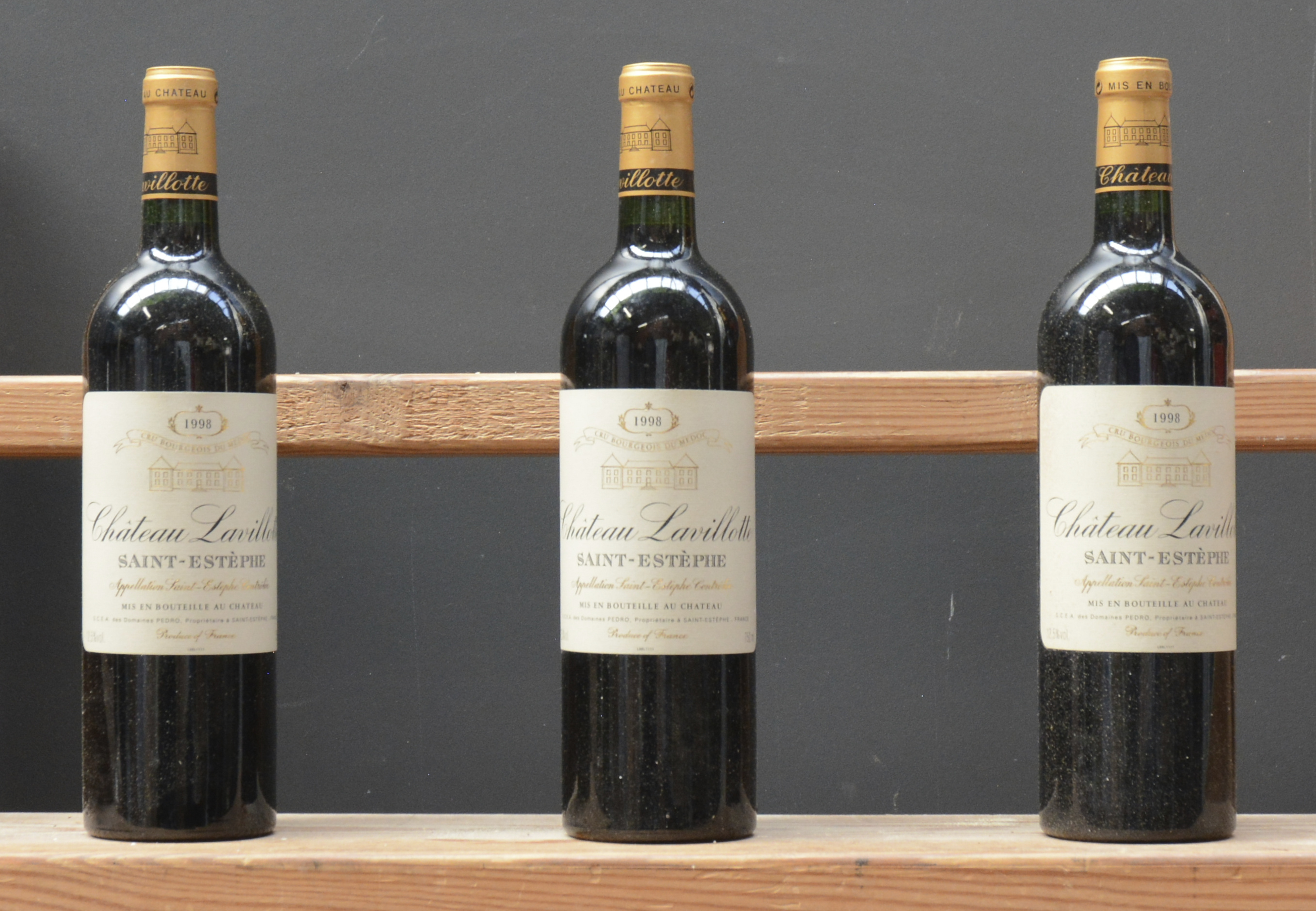 Ch. Lavillotte A.C. St-Estèphe Cru bourgeois M.C. K Ch. Lavillotte A.C. St-Estèphe Cru bourgeois M.C. K. 1998 aantal: 3 bt