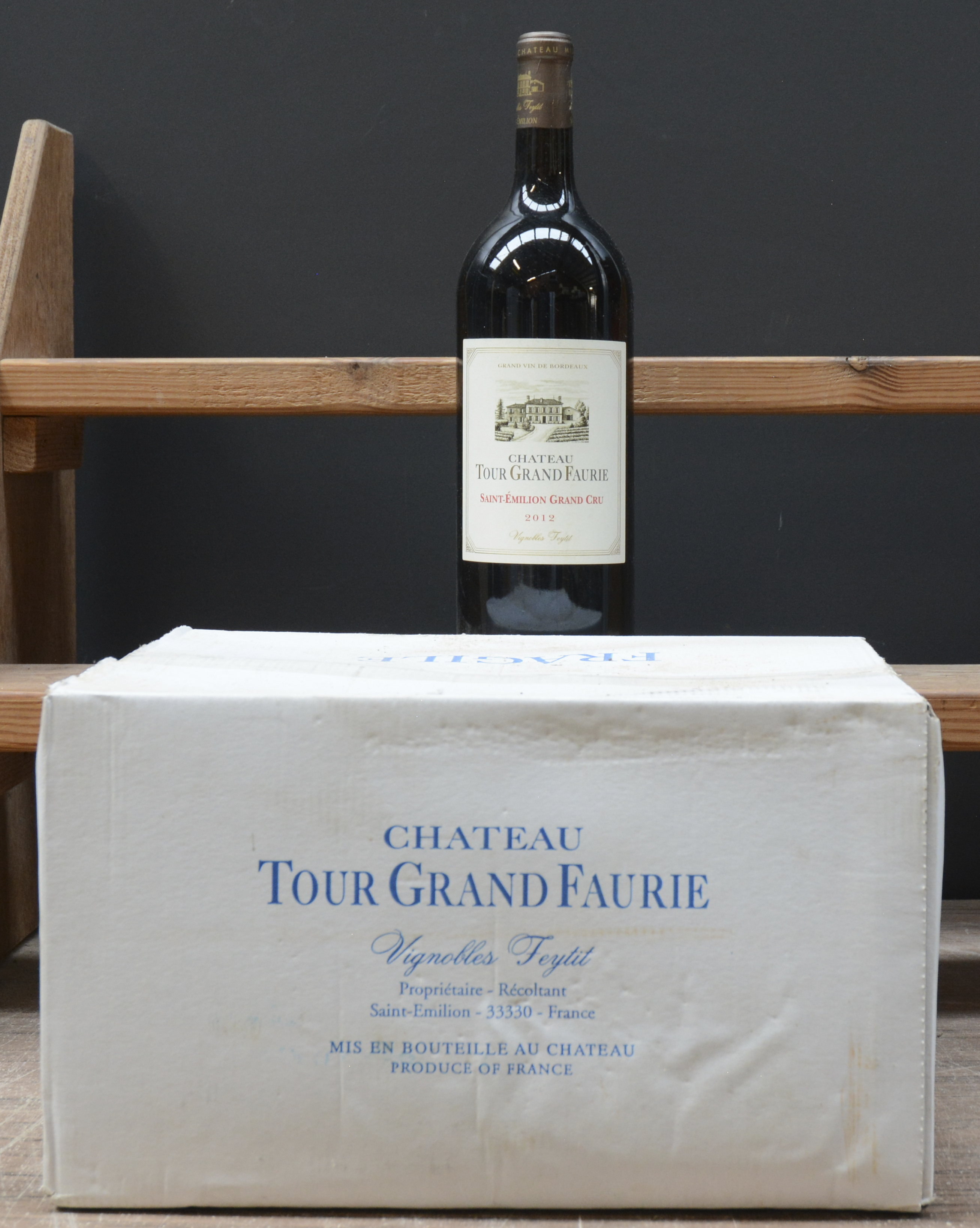 Ch. Tour Grand Faurie A.C. St-Emilion grand cru M.C. O.D. 2012 aantal: 6 Mag Ch. Tour Grand Faurie A.C. St-Emilion grand cru M.C. O.D. 2012 aantal: 6 Mag.