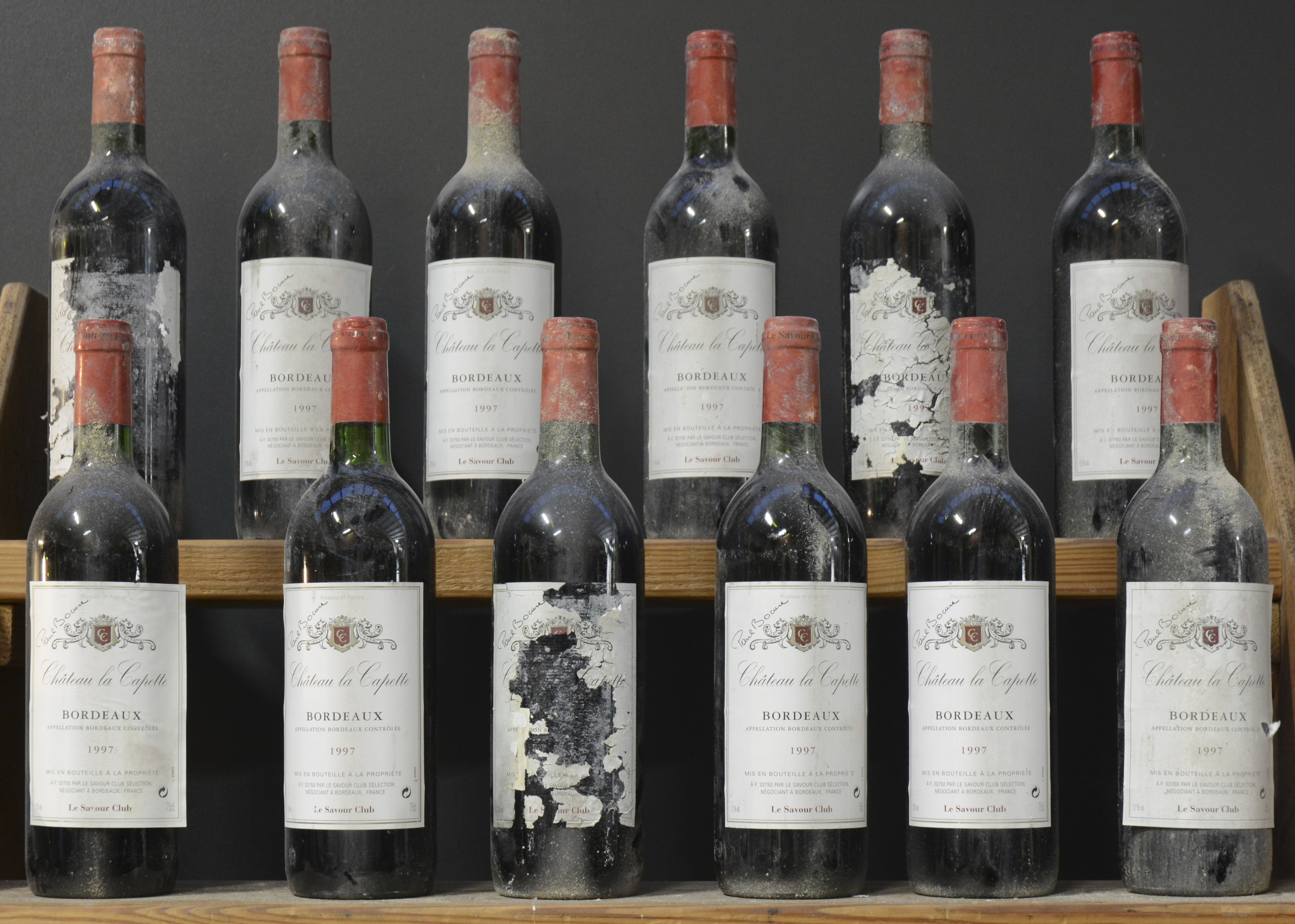 Ch. La Capelle A.C. Bordeaux Le Savour Club M.O Ch. La Capelle A.C. Bordeaux Le Savour Club M.O. 1997 aantal: 12 bt enkele slechte etiketten