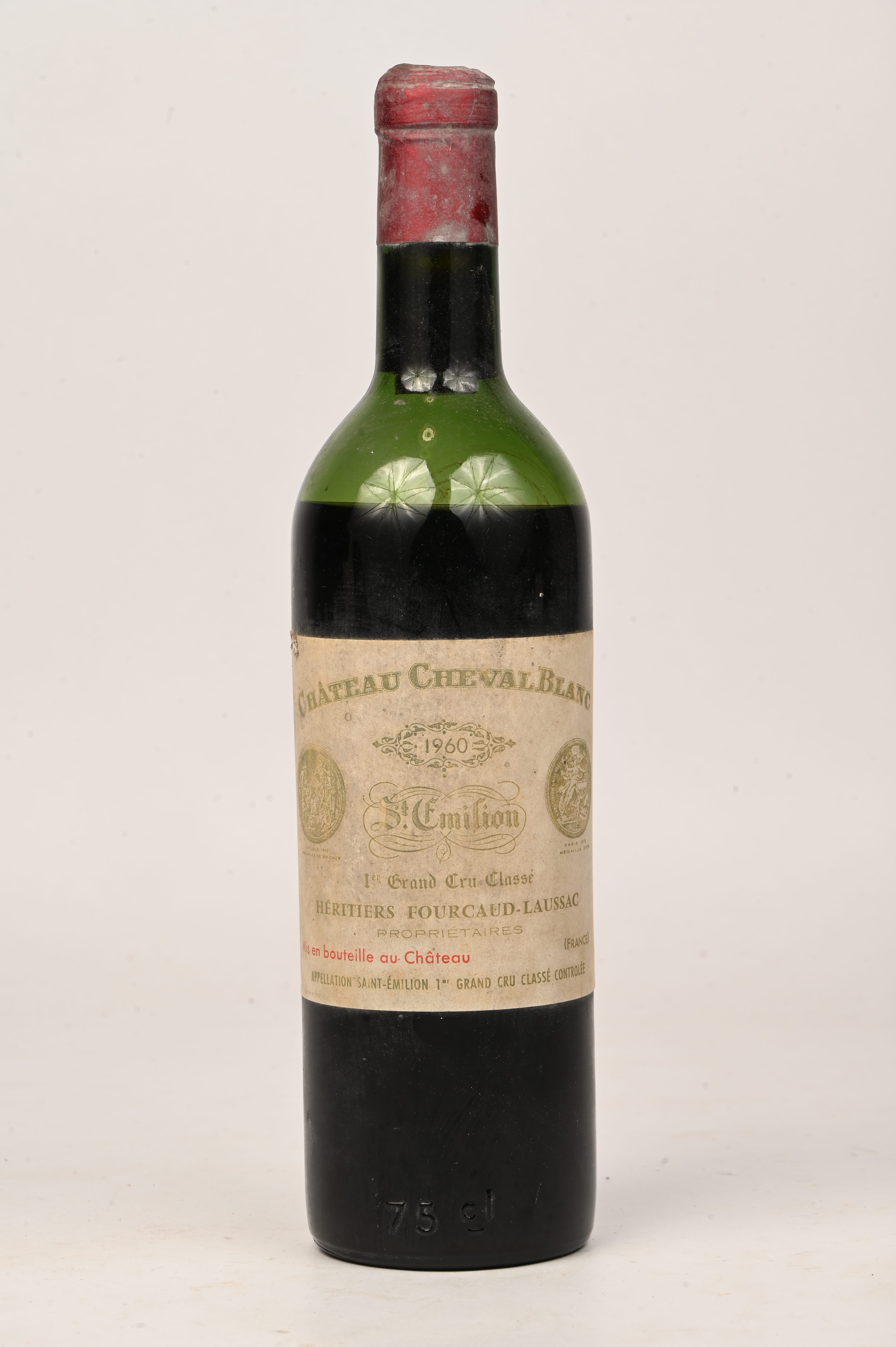 Ch. Cheval Blanc A.C. St-Emilion 1e grand cru classé M.C Ch. Cheval Blanc A.C. St-Emilion 1e grand cru classé M.C. 1960 aantal: 1 bt very ls